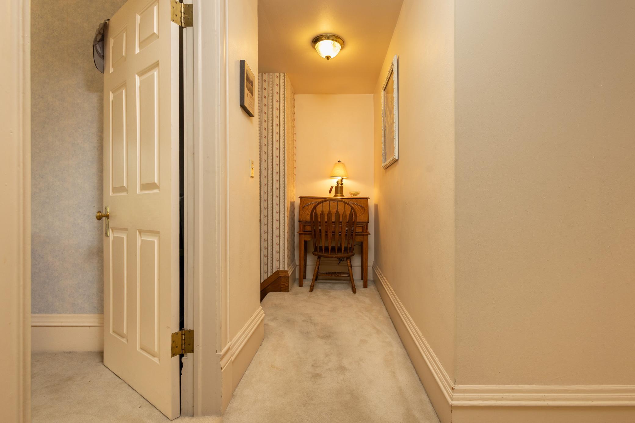 1902 single family home for sale at 504 E Lakeside Drive in Fergus Falls, MN — 4 bed, 4 bath (photo 27 of 79)