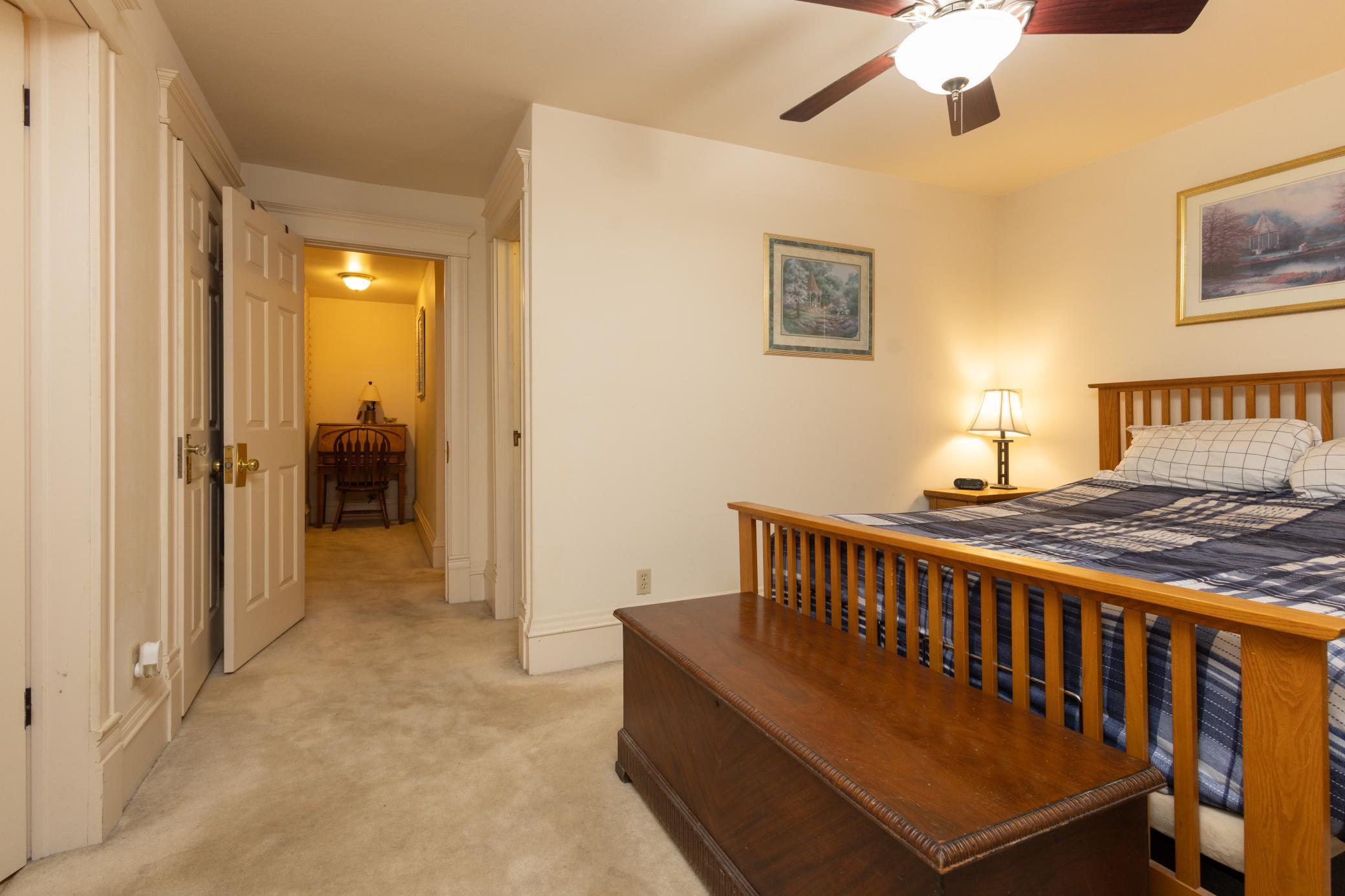 1902 single family home for sale at 504 E Lakeside Drive in Fergus Falls, MN — 4 bed, 4 bath (photo 30 of 79)