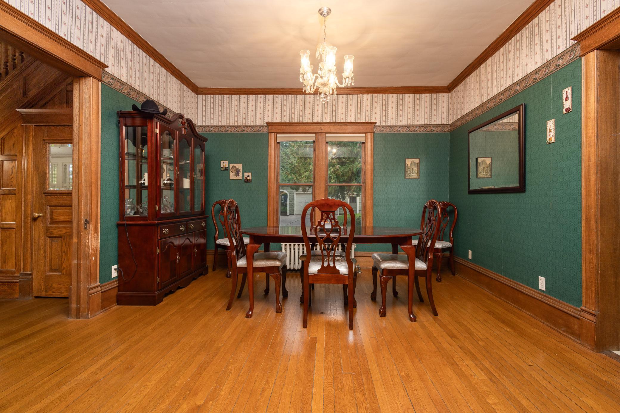 1902 single family home for sale at 504 E Lakeside Drive in Fergus Falls, MN — 4 bed, 4 bath (photo 4 of 79)