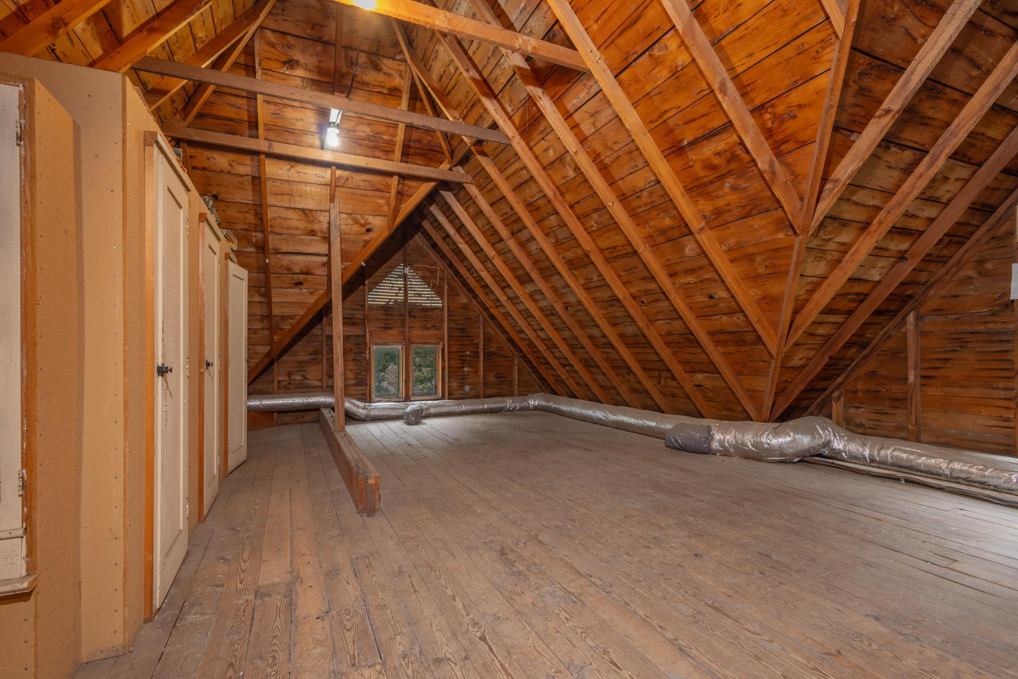 1902 single family home for sale at 504 E Lakeside Drive in Fergus Falls, MN — 4 bed, 4 bath (photo 39 of 79)