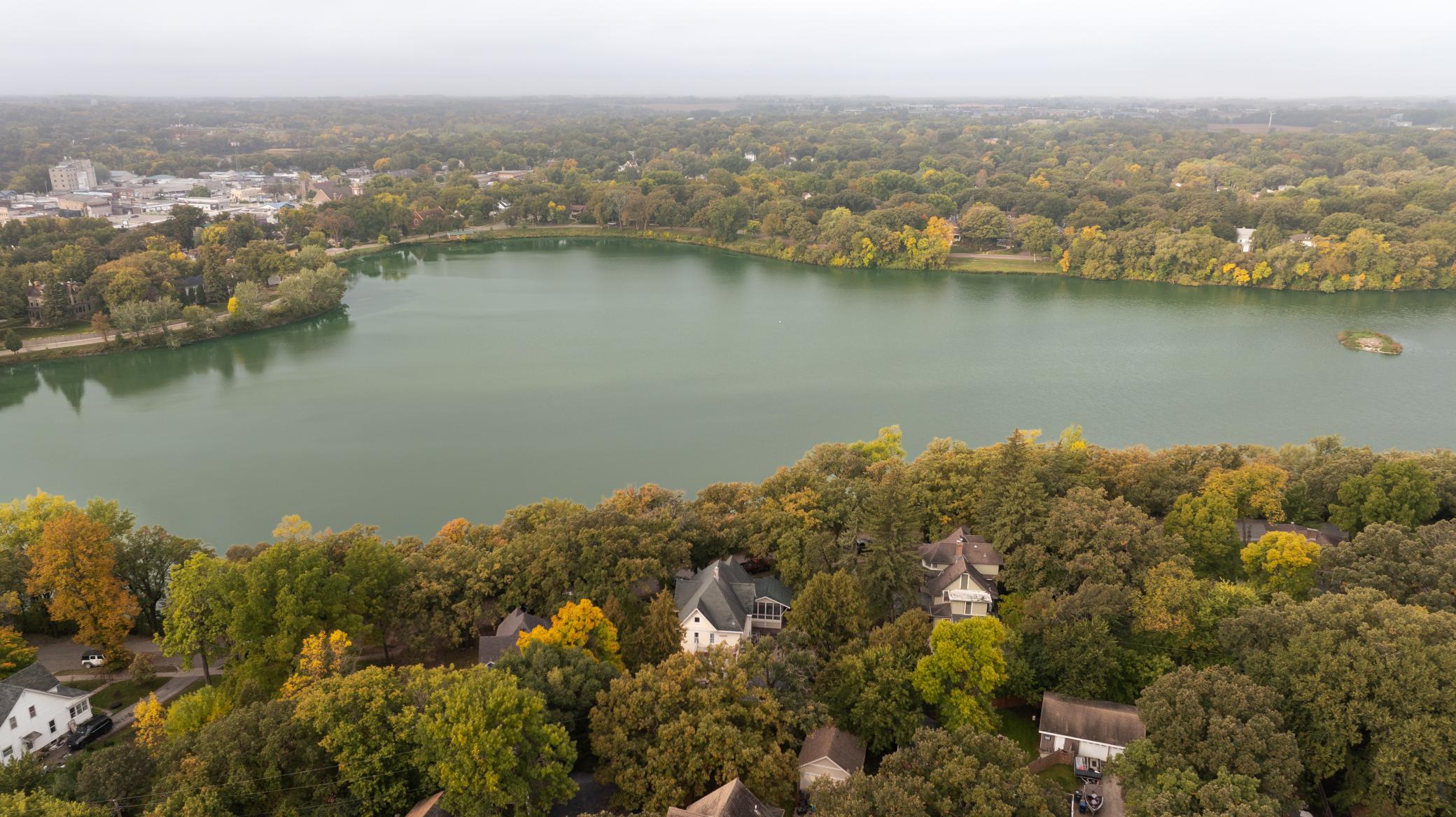 1902 single family home for sale at 504 E Lakeside Drive in Fergus Falls, MN — 4 bed, 4 bath (photo 57 of 79)
