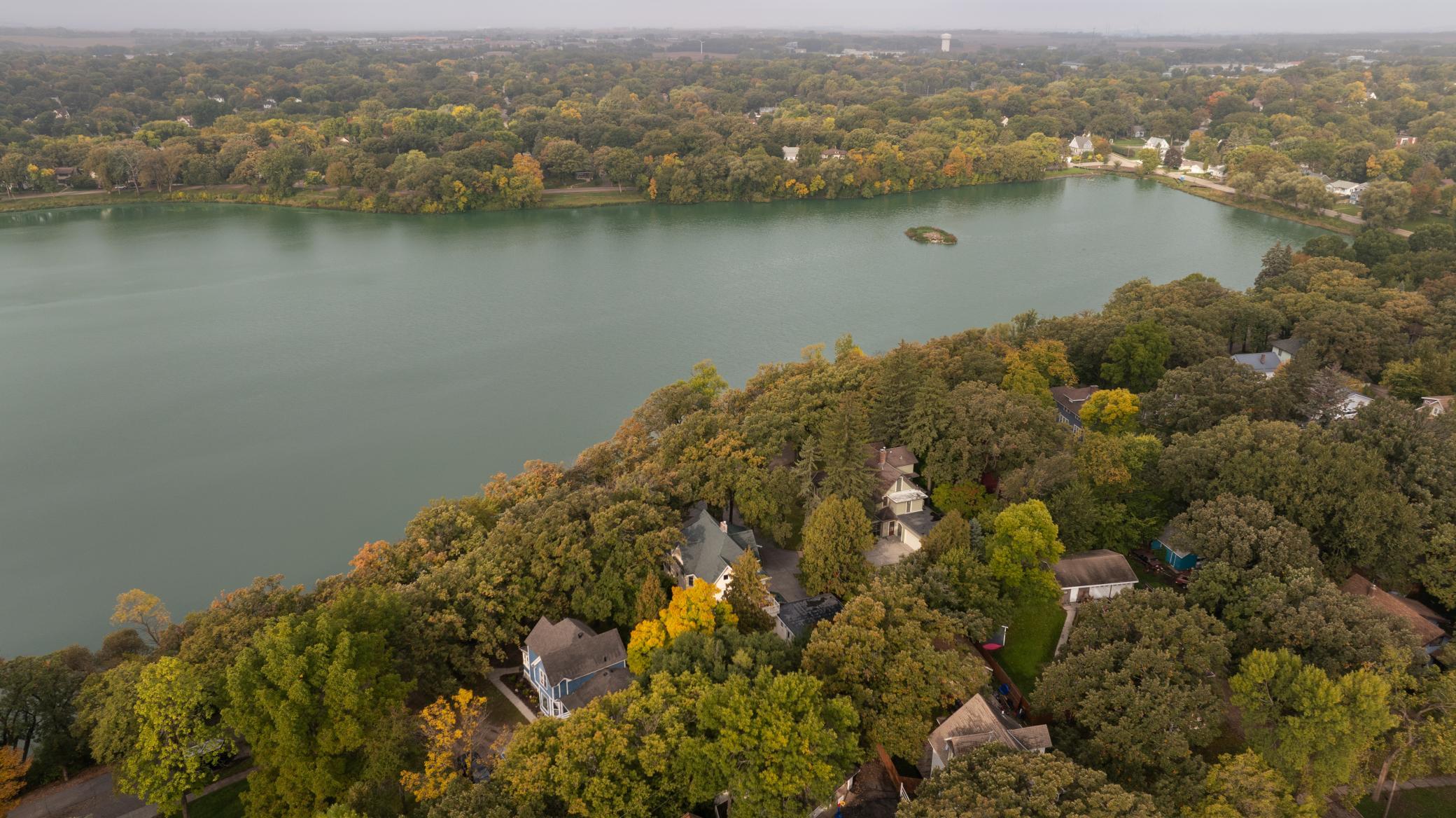 1902 single family home for sale at 504 E Lakeside Drive in Fergus Falls, MN — 4 bed, 4 bath (photo 58 of 79)