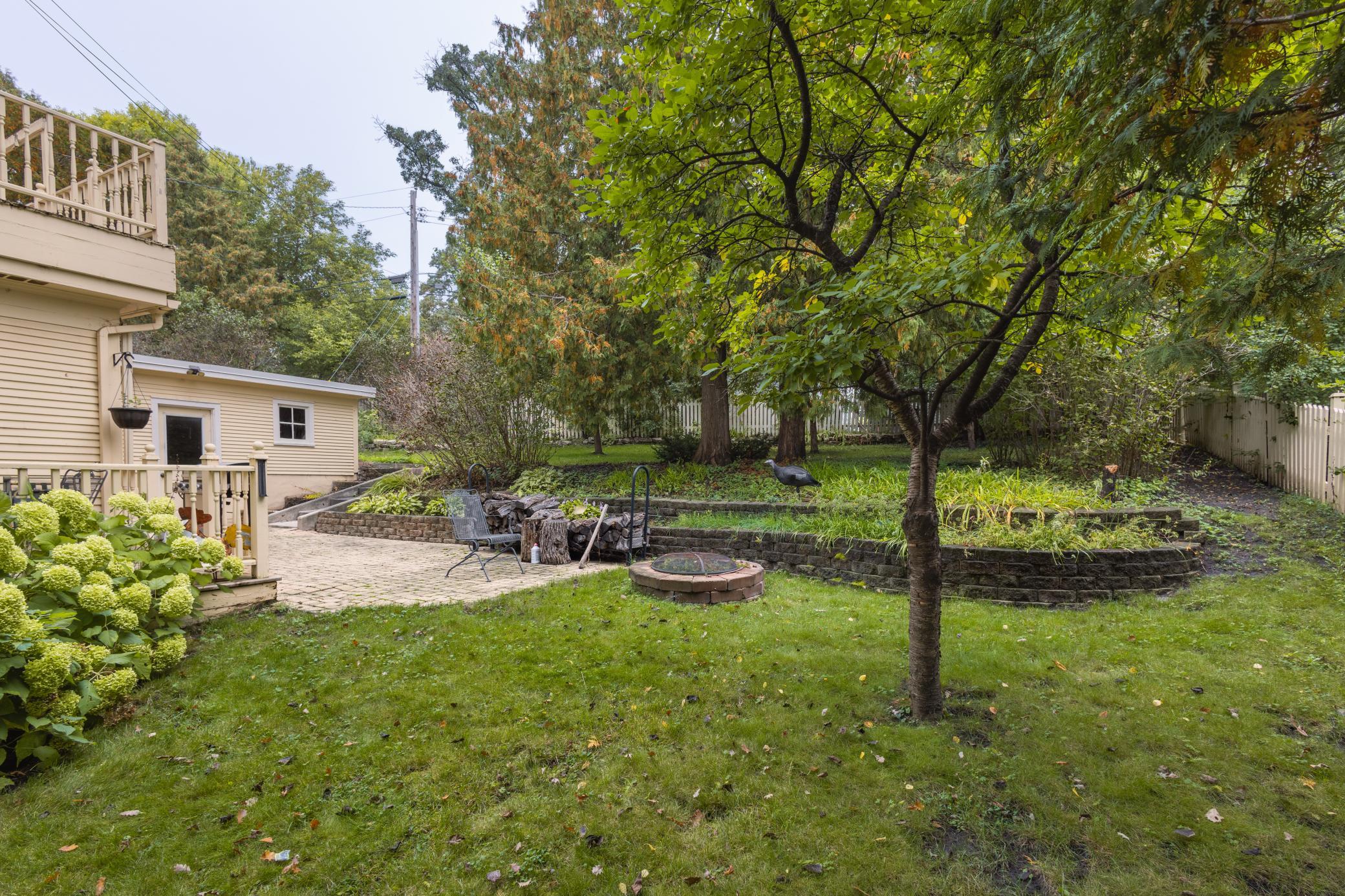 1902 single family home for sale at 504 E Lakeside Drive in Fergus Falls, MN — 4 bed, 4 bath (photo 66 of 79)