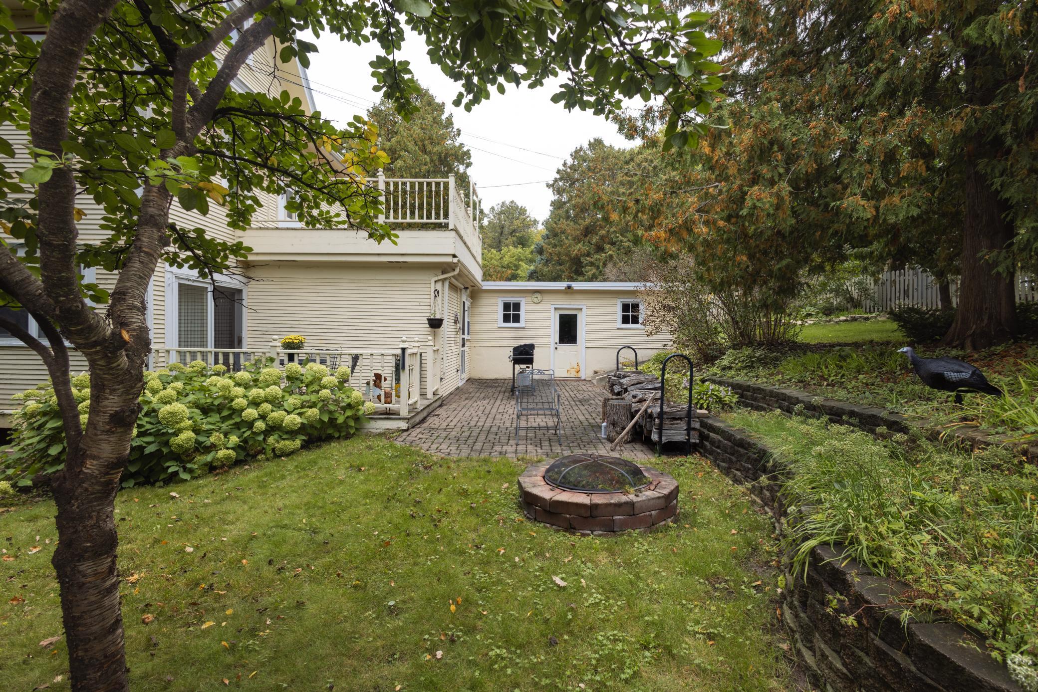 1902 single family home for sale at 504 E Lakeside Drive in Fergus Falls, MN — 4 bed, 4 bath (photo 67 of 79)