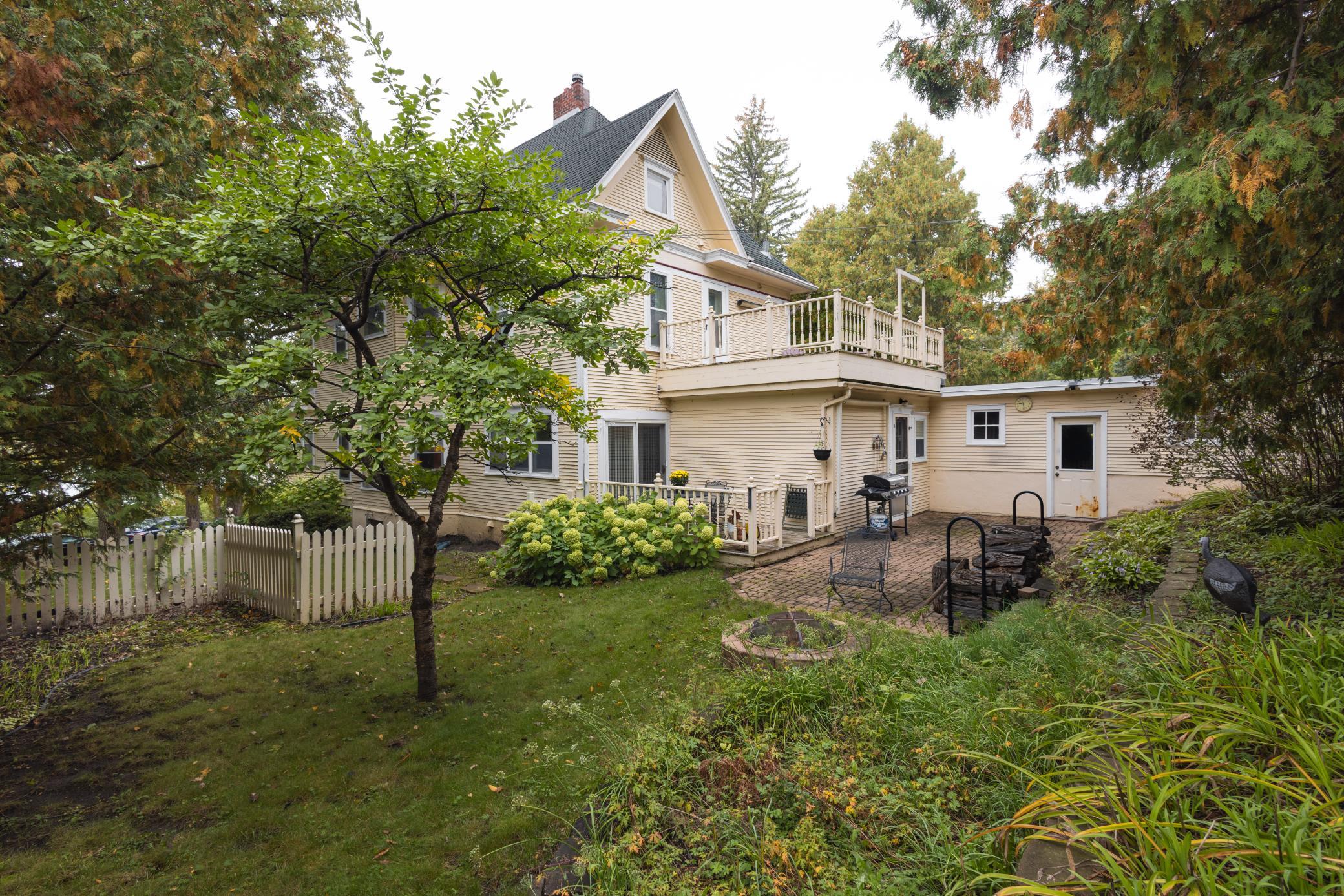 1902 single family home for sale at 504 E Lakeside Drive in Fergus Falls, MN — 4 bed, 4 bath (photo 73 of 79)