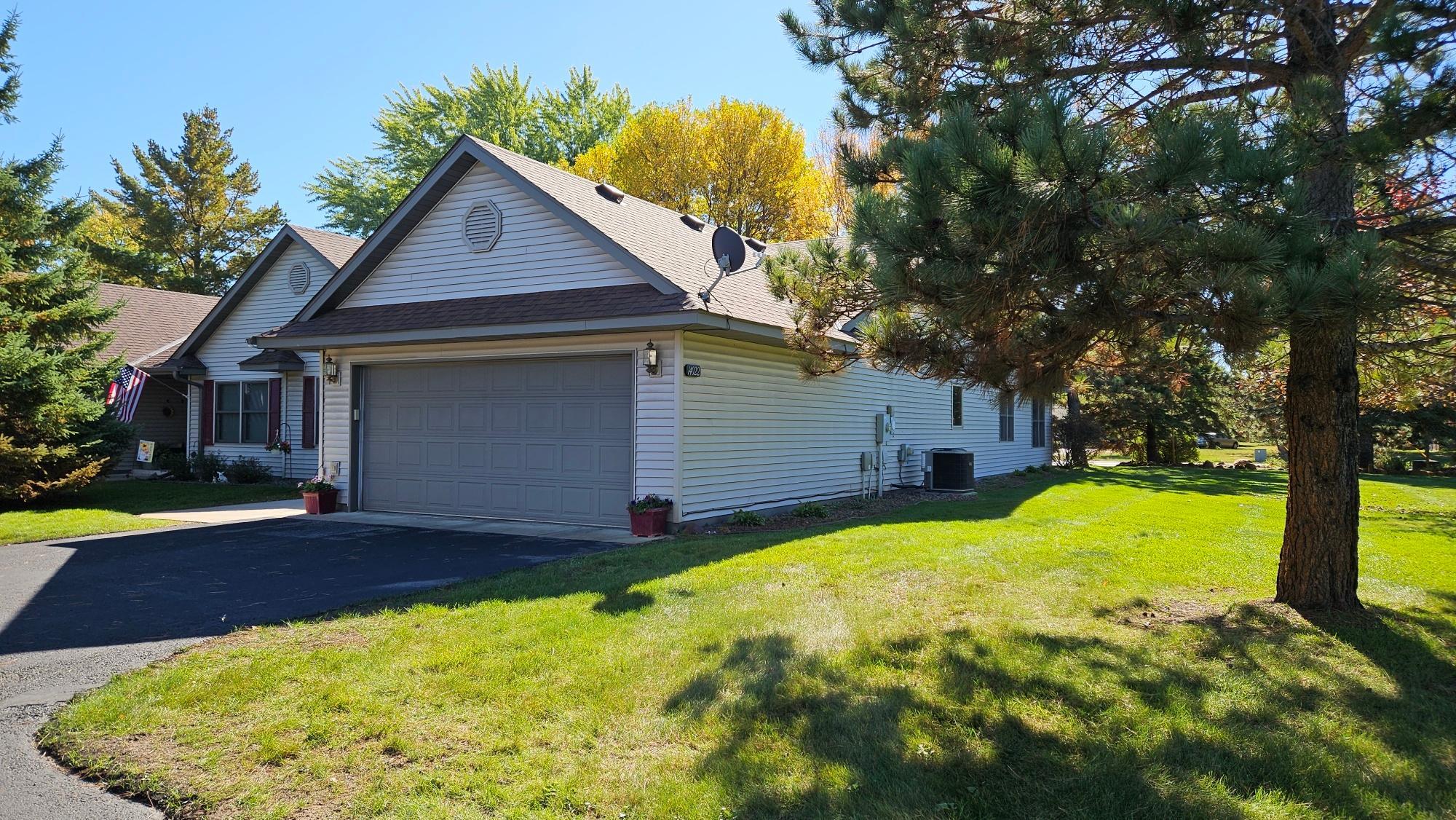 2001 townhouse for sale at 14022 Firewood Drive in Baxter, MN — 2 bed, 2 bath (photo 5 of 8)