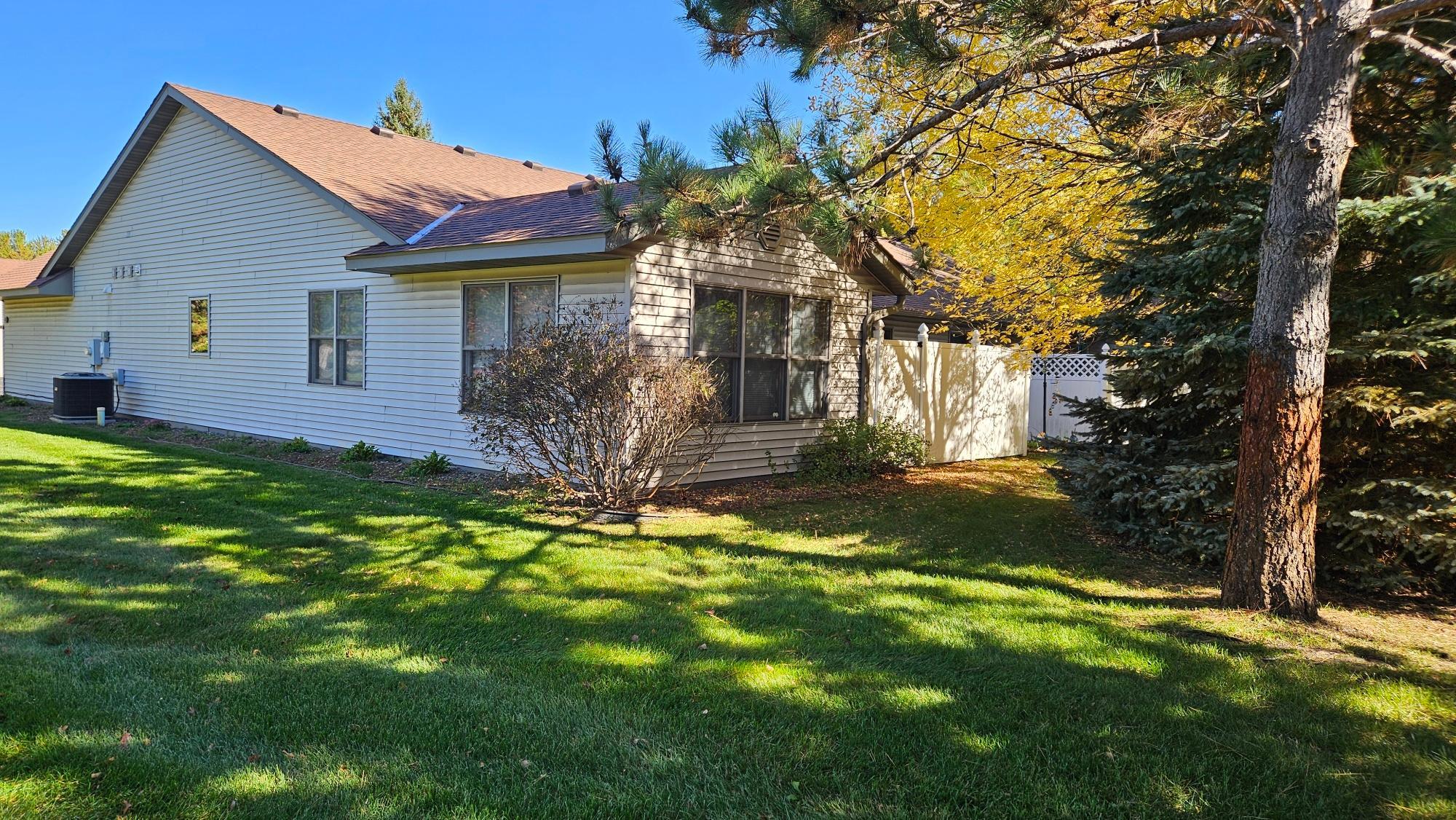 2001 townhouse for sale at 14022 Firewood Drive in Baxter, MN — 2 bed, 2 bath (photo 6 of 8)