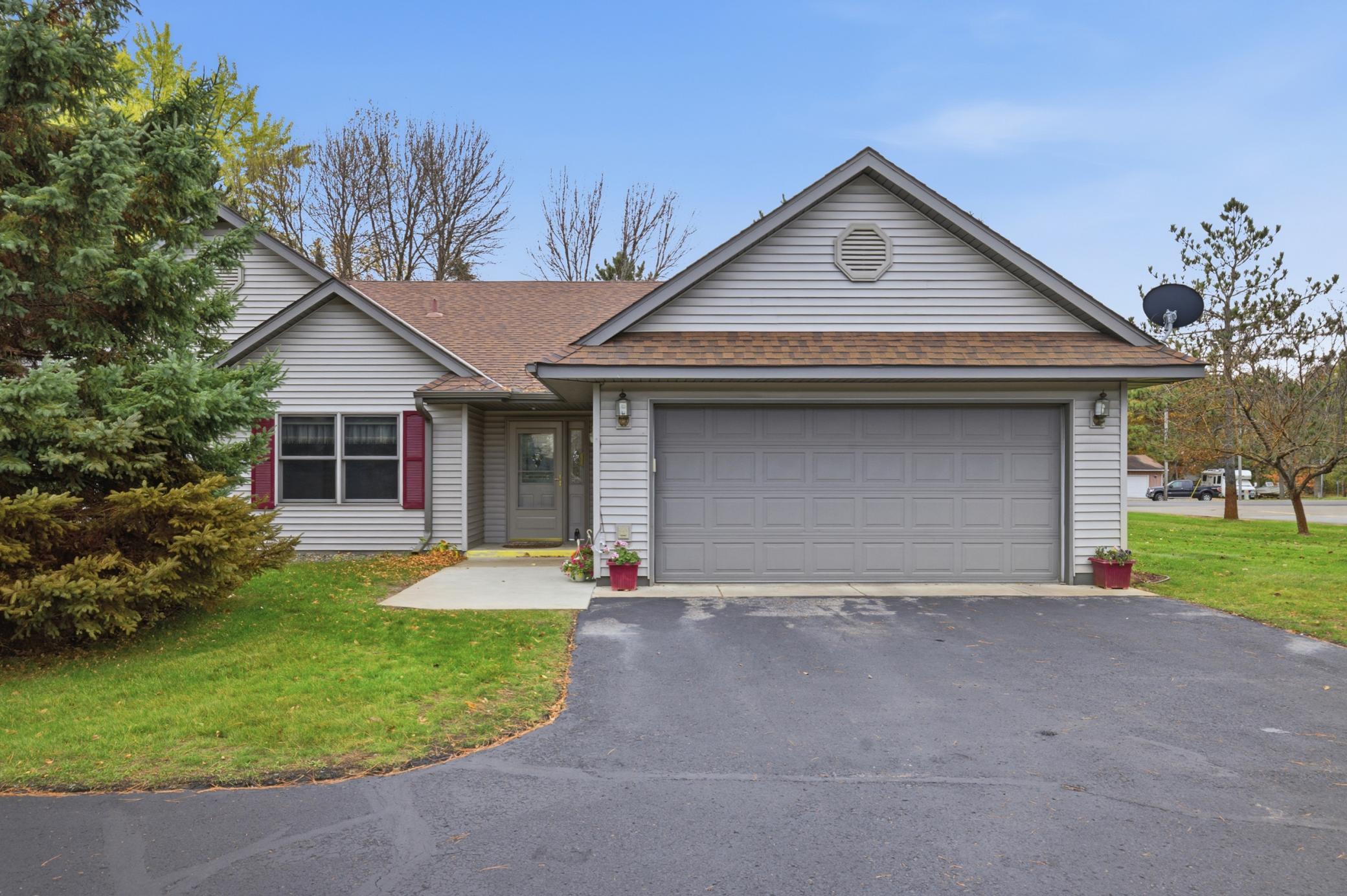 2001 townhouse for sale at 14022 Firewood Drive in Baxter, MN — 2 bed, 2 bath
