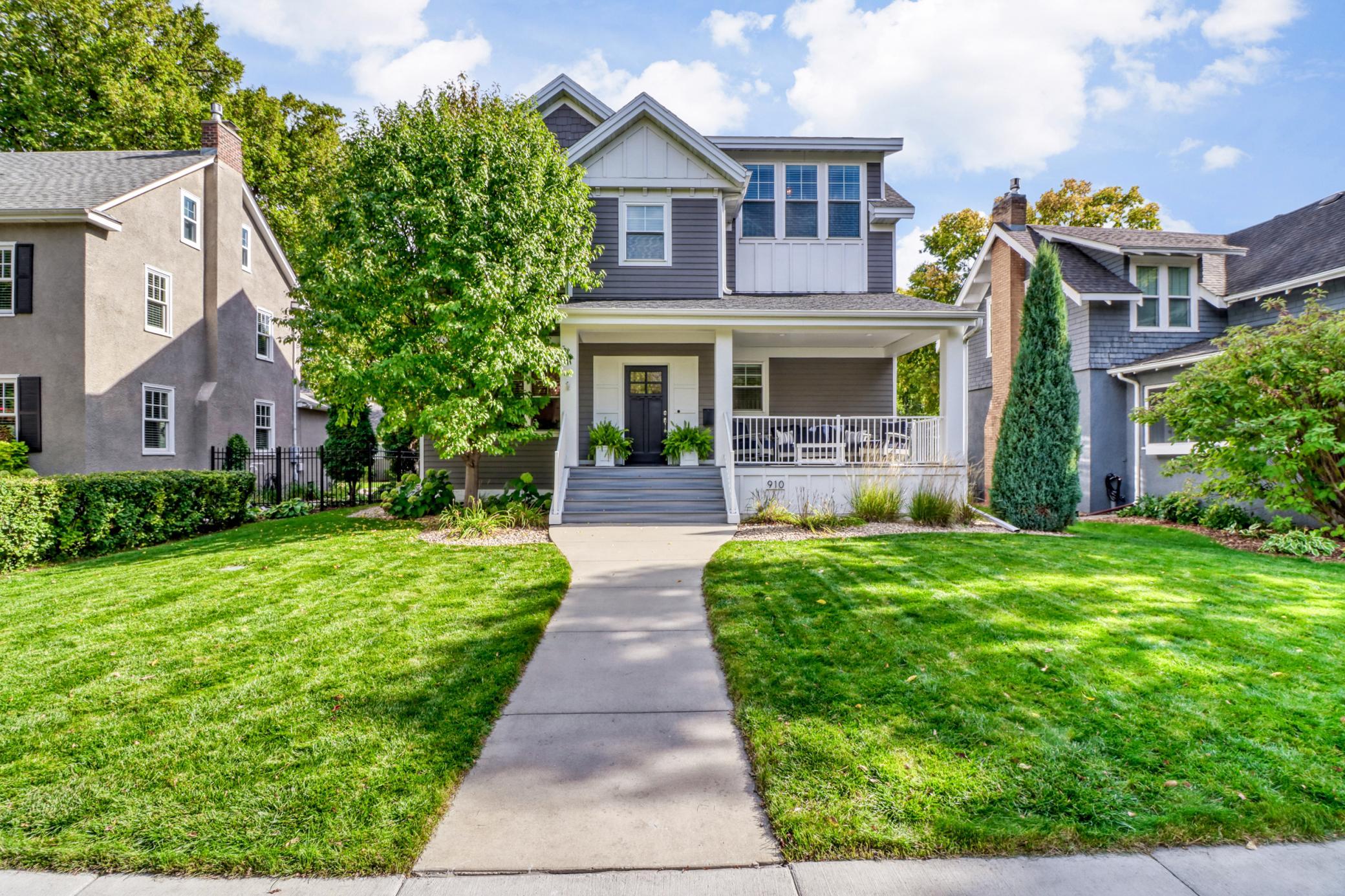 2014 single family home for sale at 910 8th Street S in Fargo, ND — 6 bed, 5 bath (photo 2 of 73)