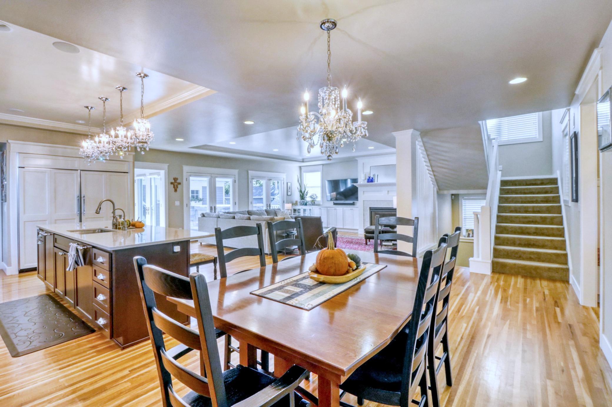 2014 single family home for sale at 910 8th Street S in Fargo, ND — 6 bed, 5 bath (photo 11 of 73)