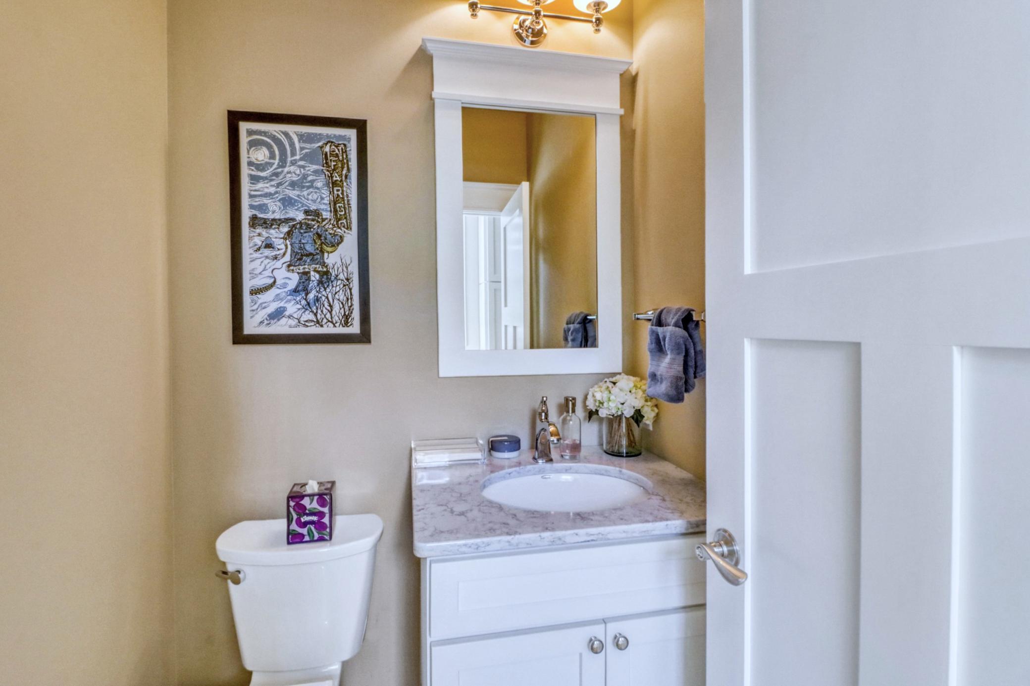 2014 single family home for sale at 910 8th Street S in Fargo, ND — 6 bed, 5 bath (photo 29 of 73)