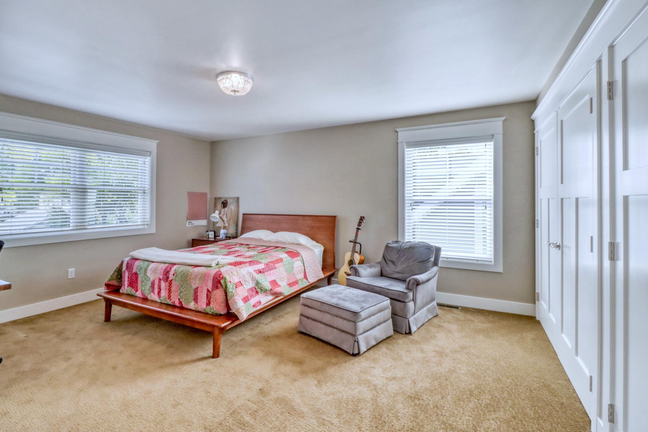 2014 single family home for sale at 910 8th Street S in Fargo, ND — 6 bed, 5 bath (photo 32 of 73)