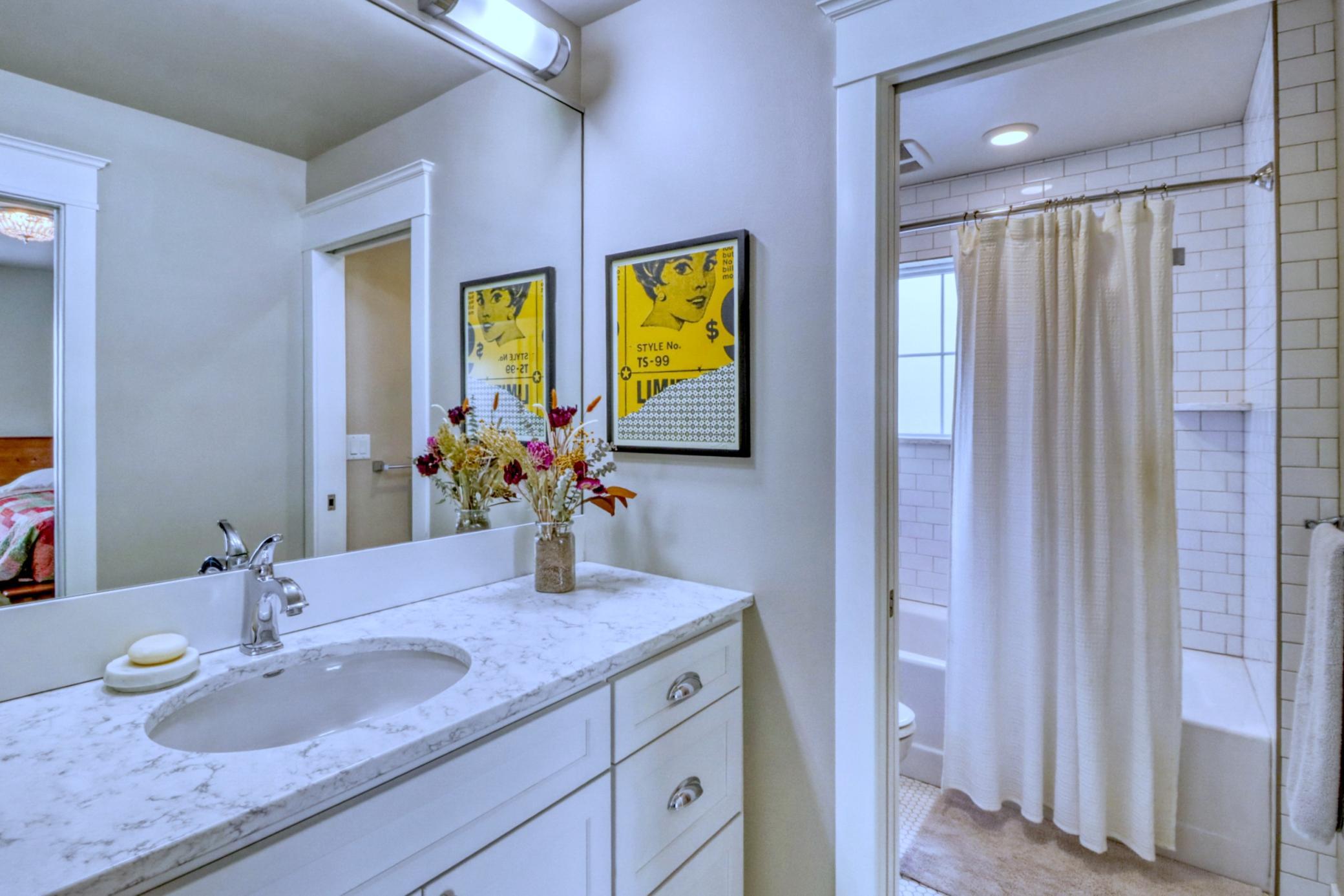 2014 single family home for sale at 910 8th Street S in Fargo, ND — 6 bed, 5 bath (photo 34 of 73)