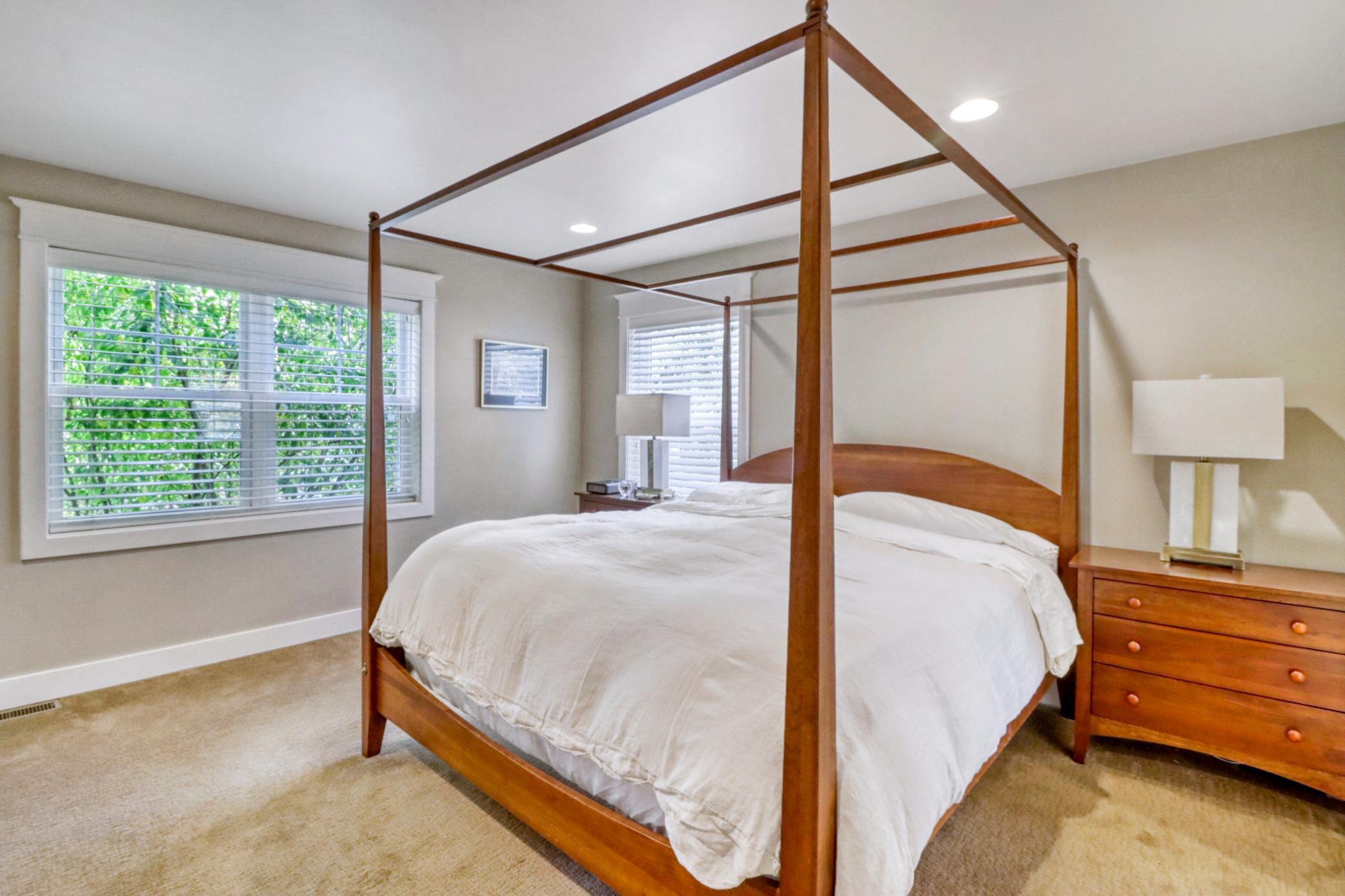 2014 single family home for sale at 910 8th Street S in Fargo, ND — 6 bed, 5 bath (photo 37 of 73)