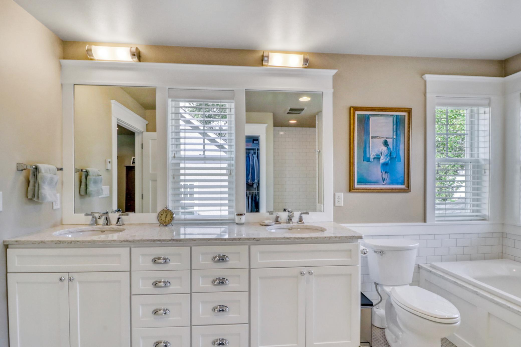 2014 single family home for sale at 910 8th Street S in Fargo, ND — 6 bed, 5 bath (photo 40 of 73)