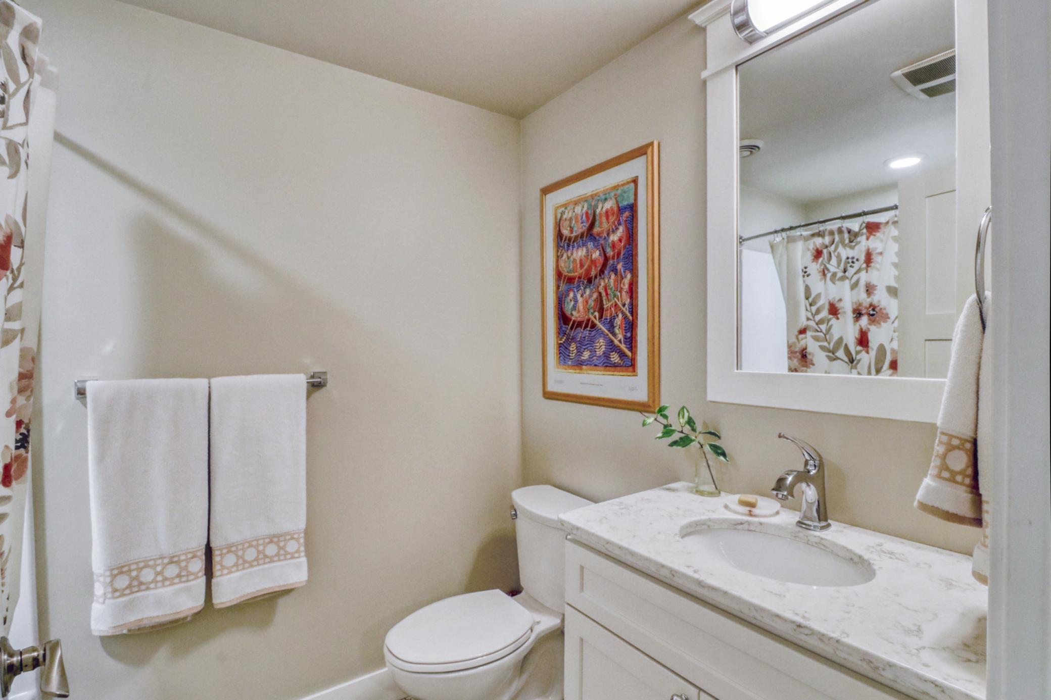 2014 single family home for sale at 910 8th Street S in Fargo, ND — 6 bed, 5 bath (photo 51 of 73)