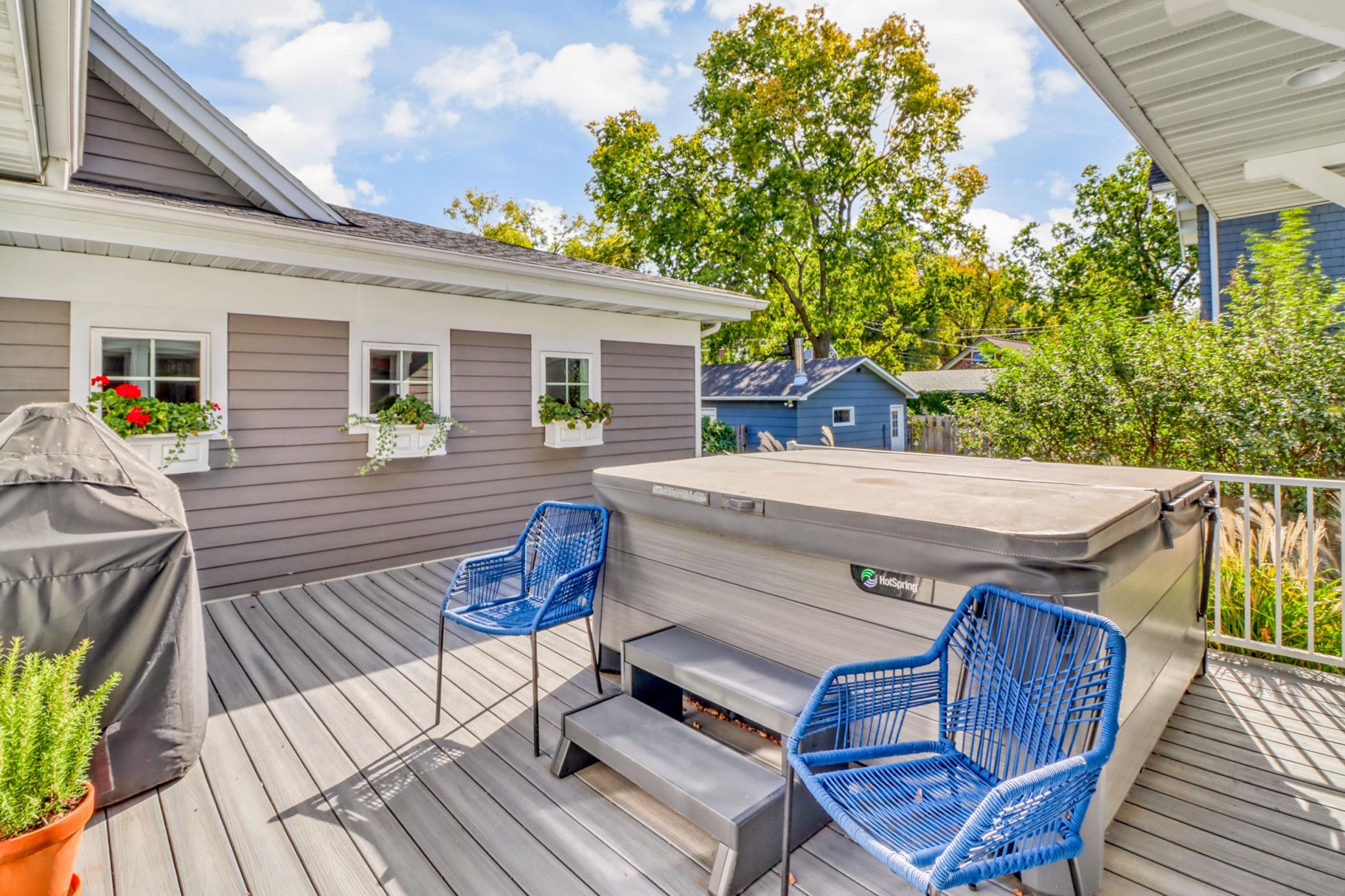 2014 single family home for sale at 910 8th Street S in Fargo, ND — 6 bed, 5 bath (photo 63 of 73)