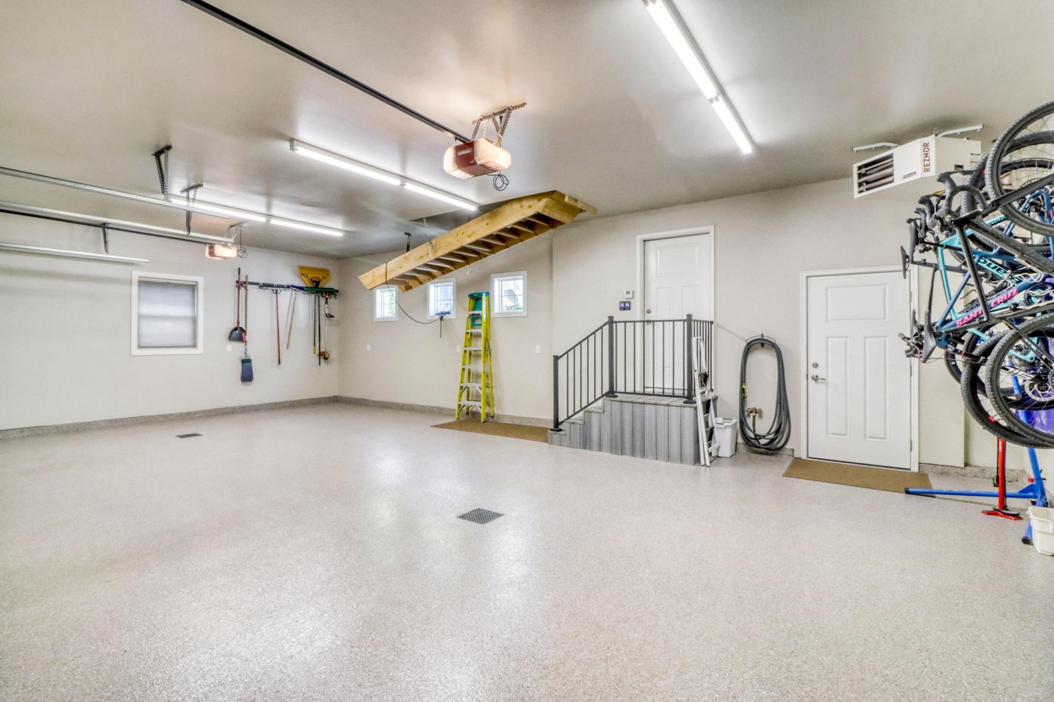 2014 single family home for sale at 910 8th Street S in Fargo, ND — 6 bed, 5 bath (photo 67 of 73)