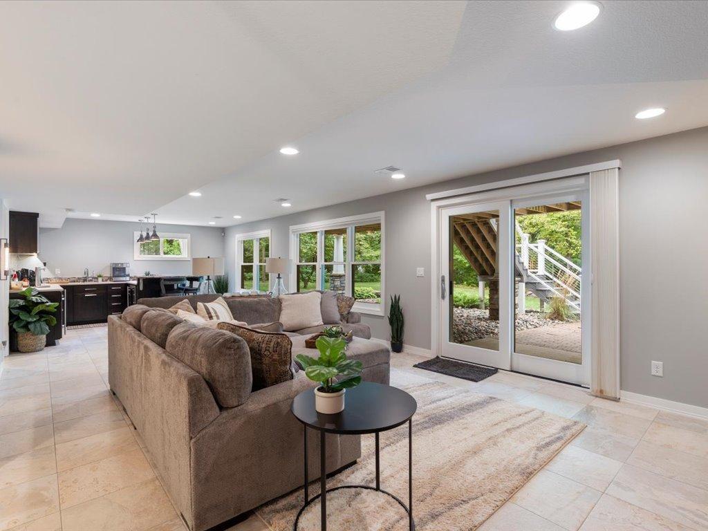2001 single family home for sale at 14023 Hummingbird Drive in Park Rapids, MN — 4 bed, 3 bath (photo 32 of 64)
