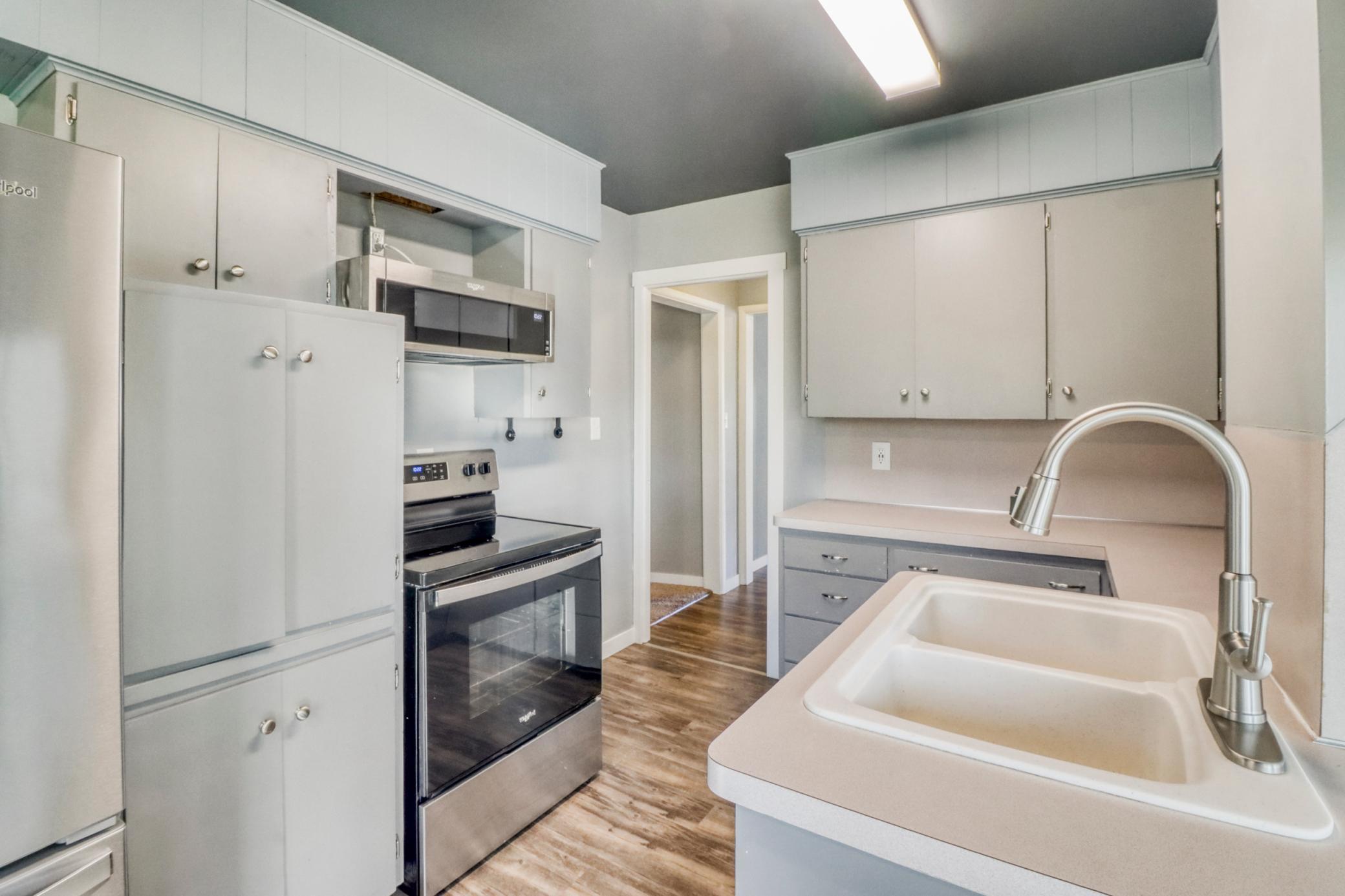 1939 single family home for sale at 502 Highway 59 N in Detroit Lakes, MN — 2 bed, 2 bath (photo 17 of 41)