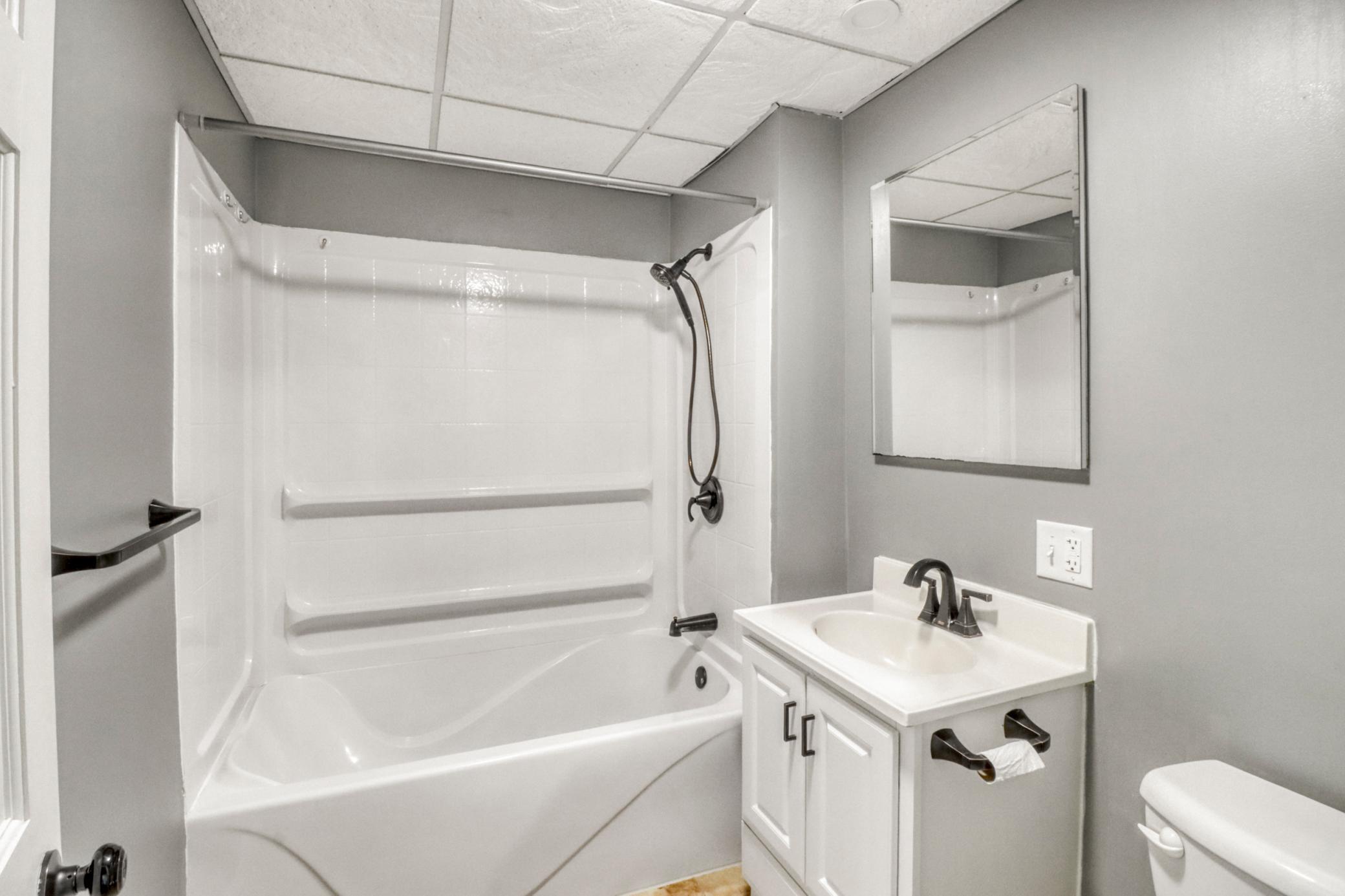 1939 single family home for sale at 502 Highway 59 N in Detroit Lakes, MN — 2 bed, 2 bath (photo 22 of 41)