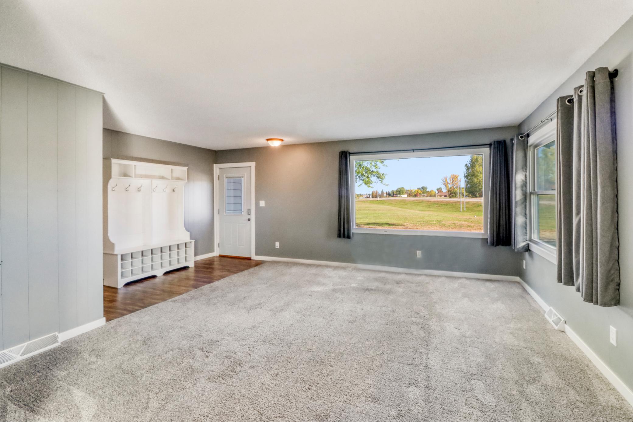 1939 single family home for sale at 502 Highway 59 N in Detroit Lakes, MN — 2 bed, 2 bath (photo 4 of 41)