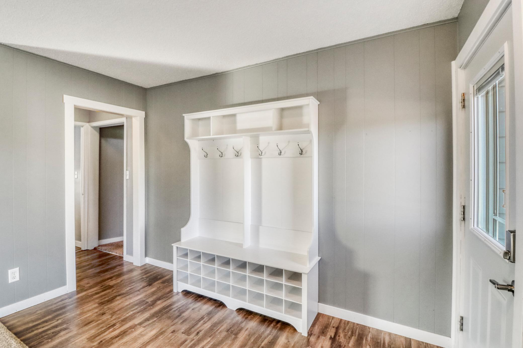1939 single family home for sale at 502 Highway 59 N in Detroit Lakes, MN — 2 bed, 2 bath (photo 5 of 41)