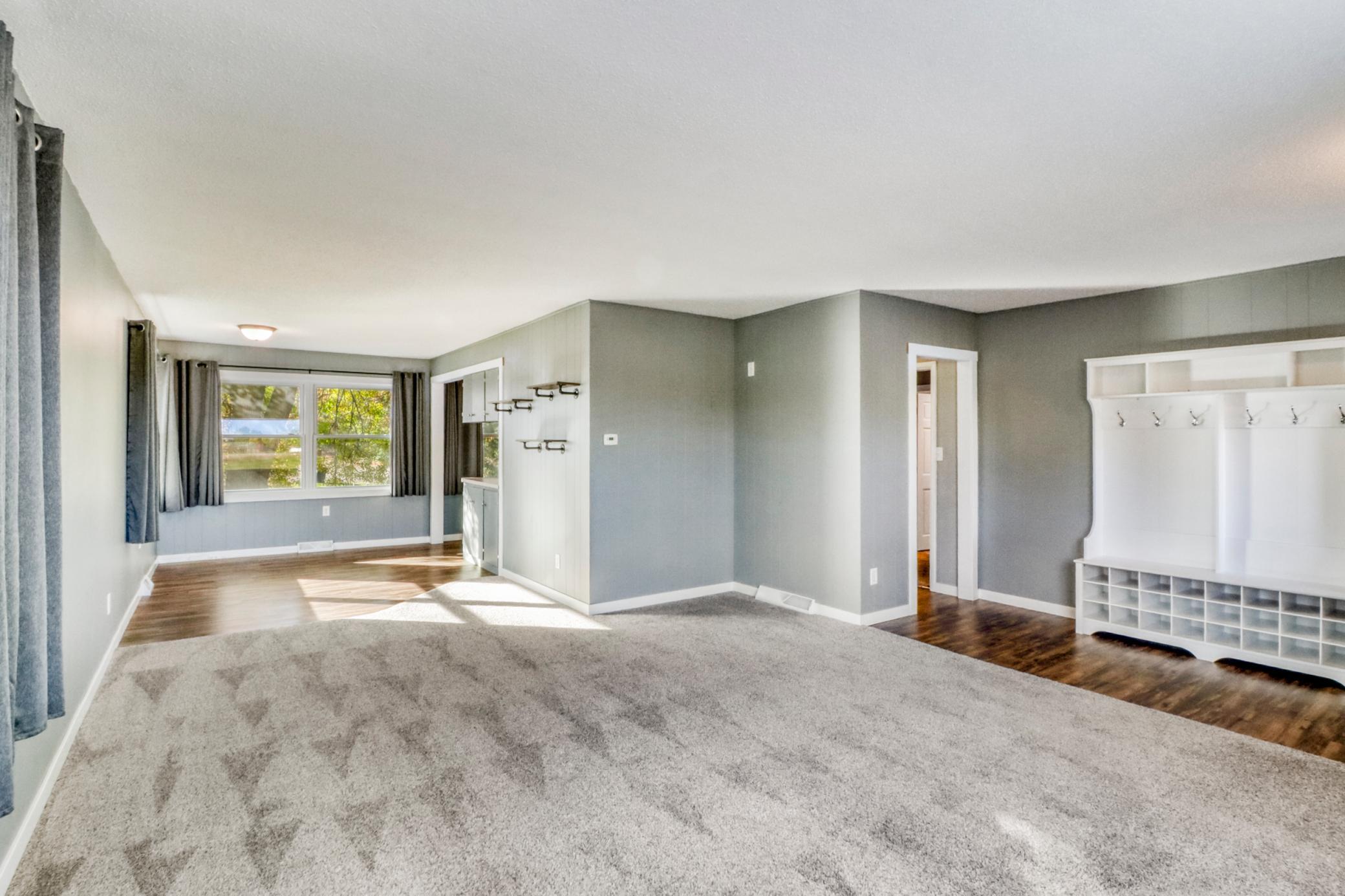 1939 single family home for sale at 502 Highway 59 N in Detroit Lakes, MN — 2 bed, 2 bath (photo 6 of 41)