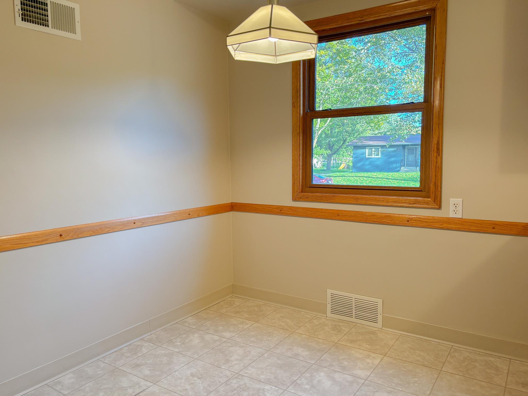 1954 single family home for sale at 740 E Gustavus Avenue in Fergus Falls, MN — 3 bed, 2 bath (photo 12 of 50)