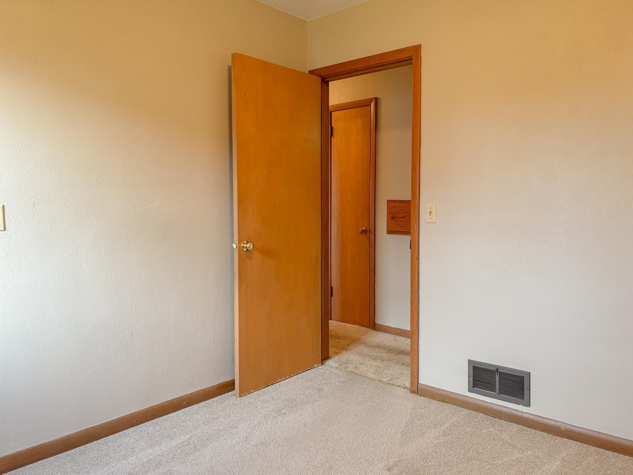 1954 single family home for sale at 740 E Gustavus Avenue in Fergus Falls, MN — 3 bed, 2 bath (photo 22 of 50)