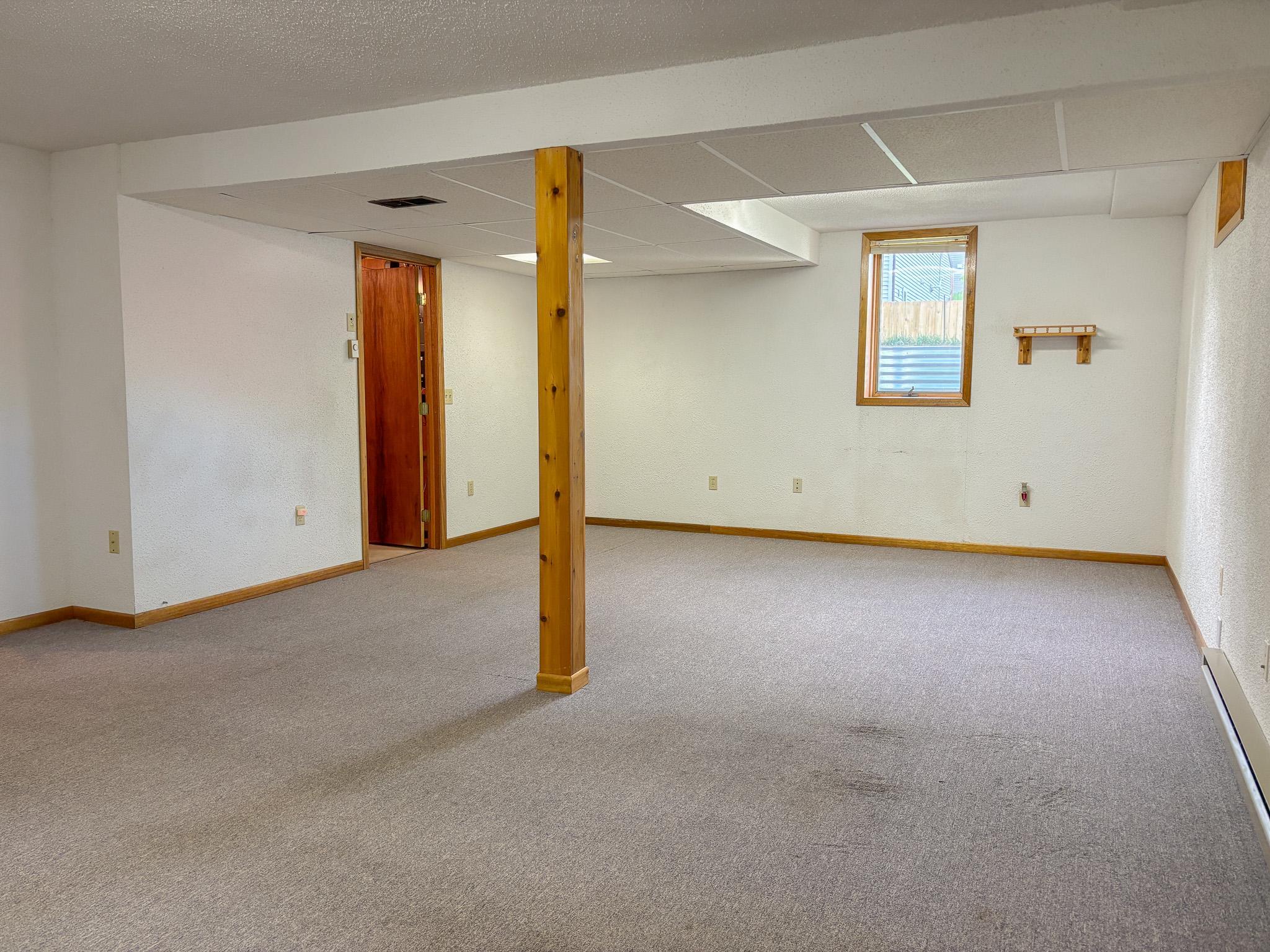 1954 single family home for sale at 740 E Gustavus Avenue in Fergus Falls, MN — 3 bed, 2 bath (photo 26 of 50)