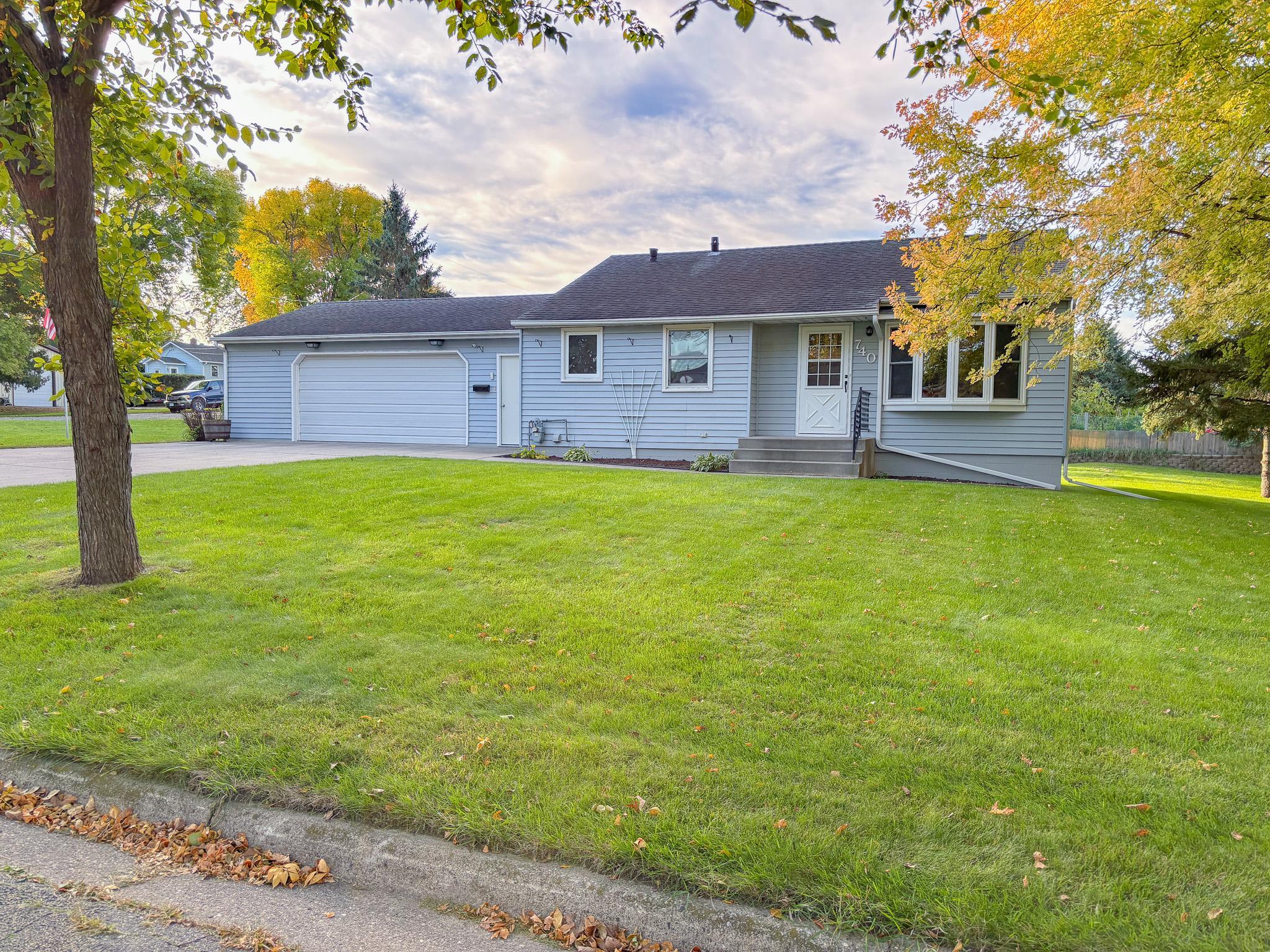1954 single family home for sale at 740 E Gustavus Avenue in Fergus Falls, MN — 3 bed, 2 bath (photo 40 of 50)