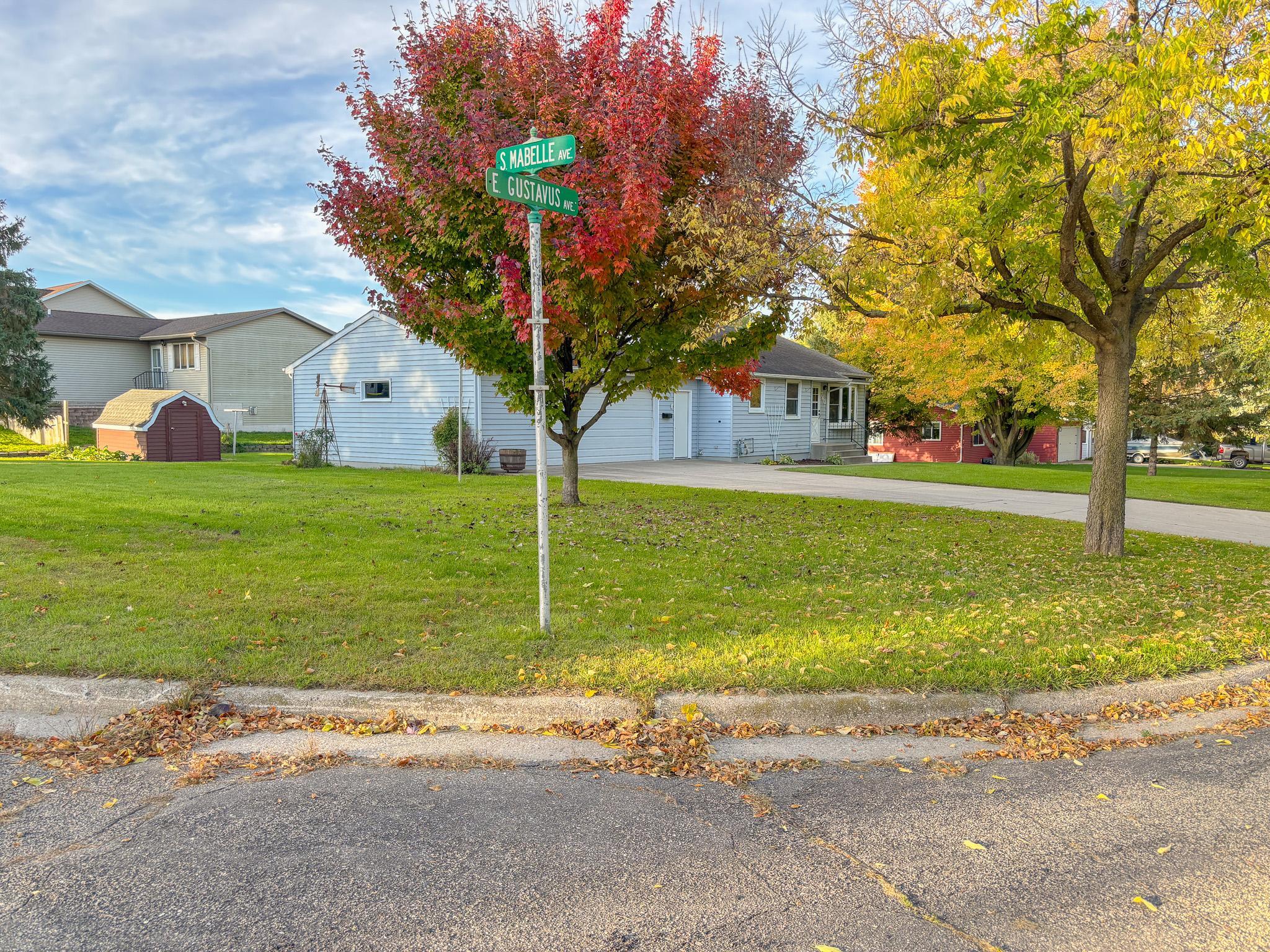 1954 single family home for sale at 740 E Gustavus Avenue in Fergus Falls, MN — 3 bed, 2 bath (photo 41 of 50)