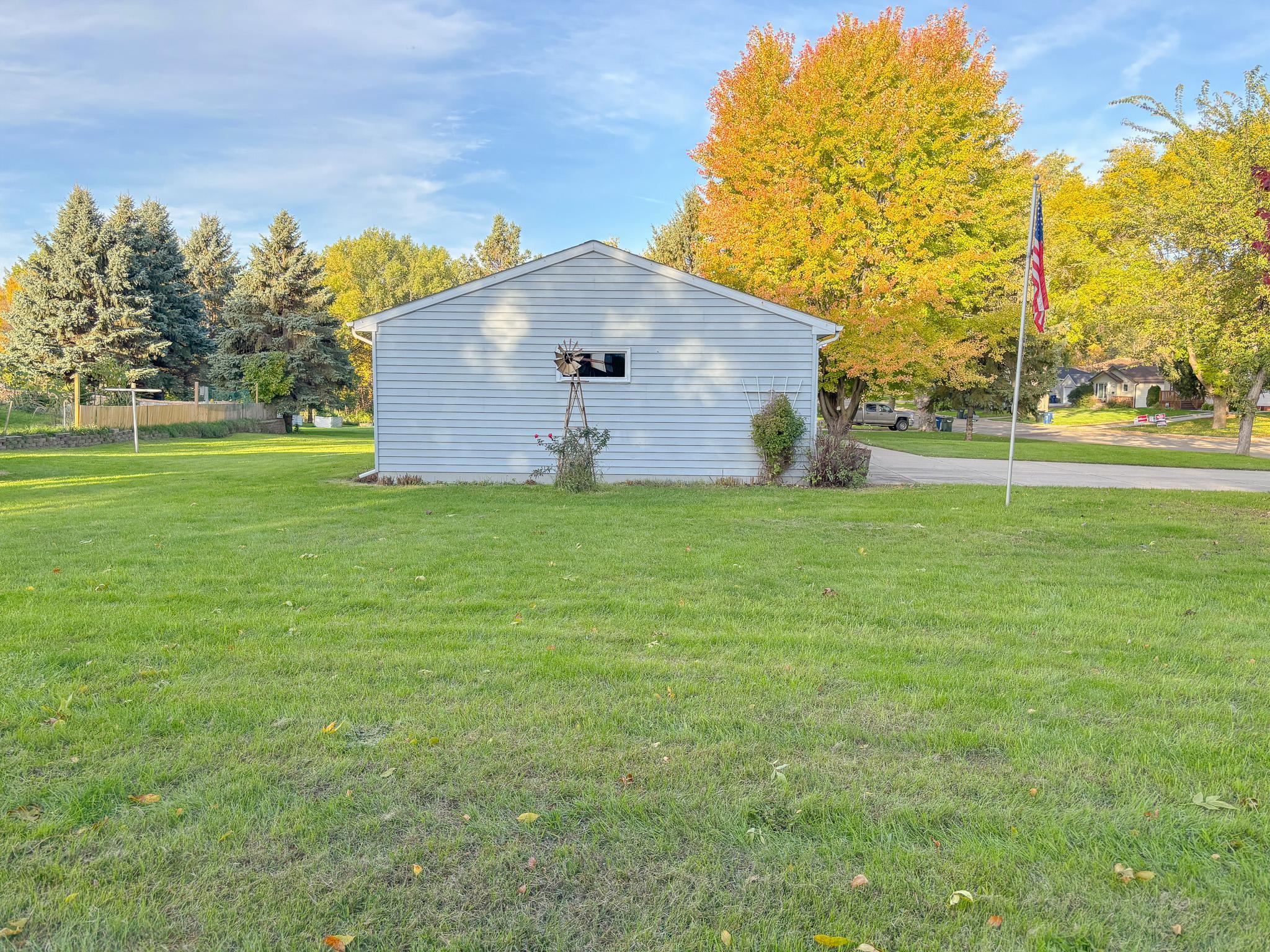 1954 single family home for sale at 740 E Gustavus Avenue in Fergus Falls, MN — 3 bed, 2 bath (photo 43 of 50)