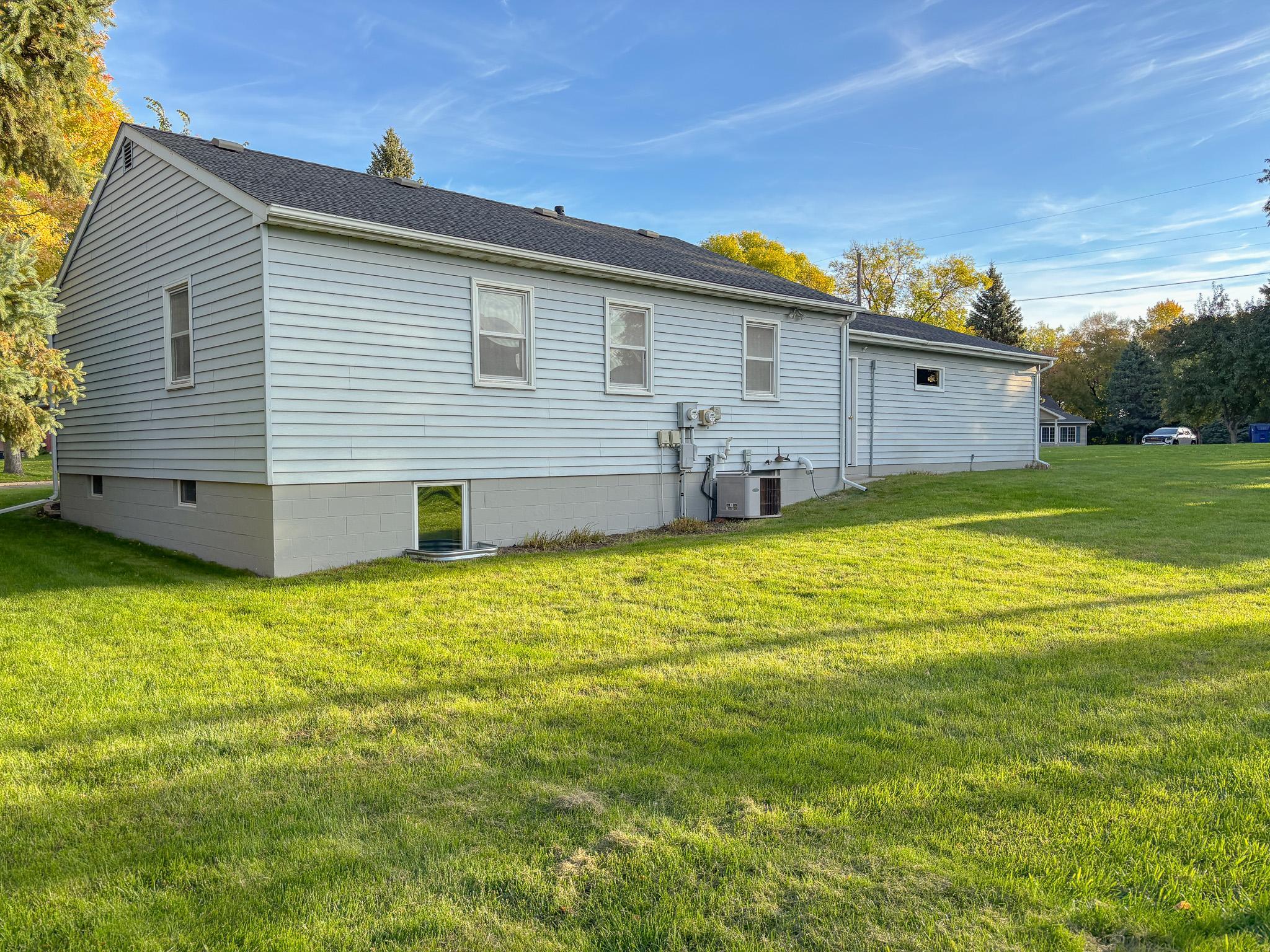 1954 single family home for sale at 740 E Gustavus Avenue in Fergus Falls, MN — 3 bed, 2 bath (photo 46 of 50)