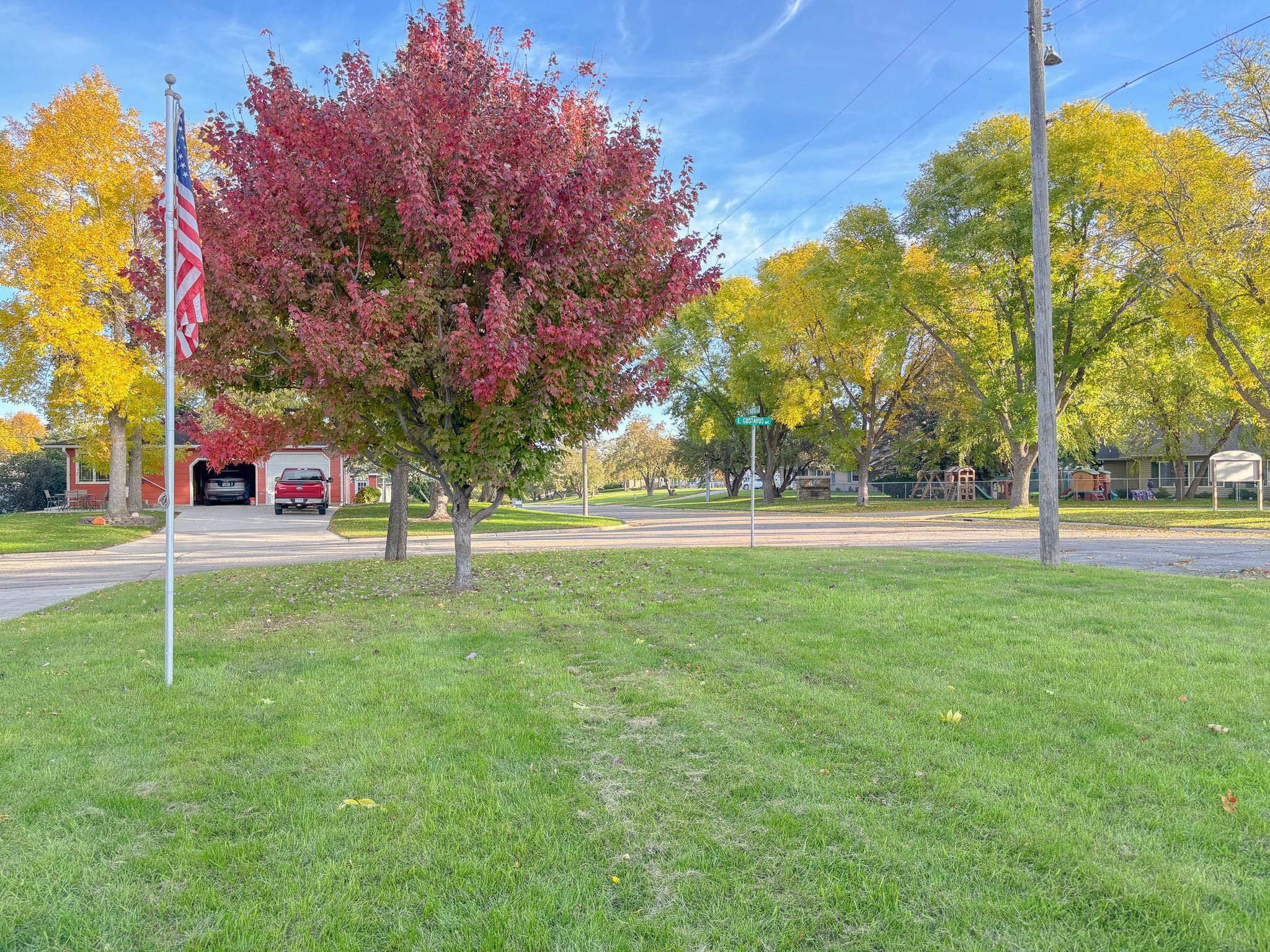 1954 single family home for sale at 740 E Gustavus Avenue in Fergus Falls, MN — 3 bed, 2 bath (photo 49 of 50)