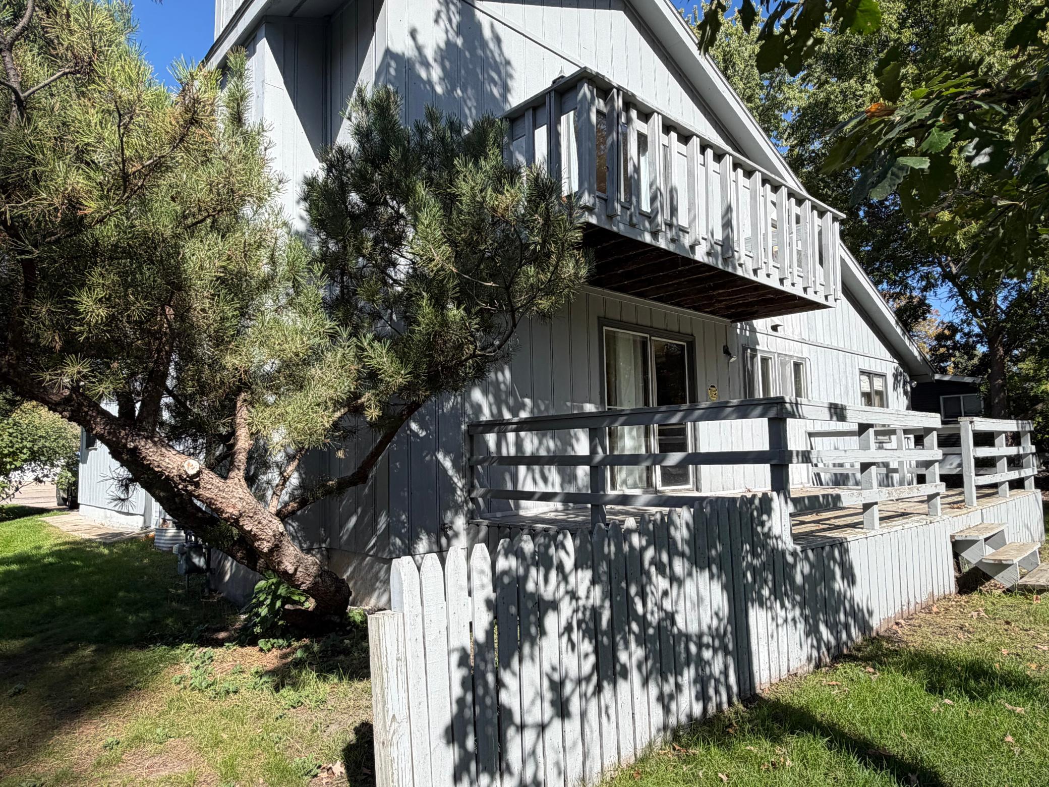 1978 single family home for sale at 407 Southwood Drive in Horace, ND — 3 bed, 3 bath (photo 8 of 52)