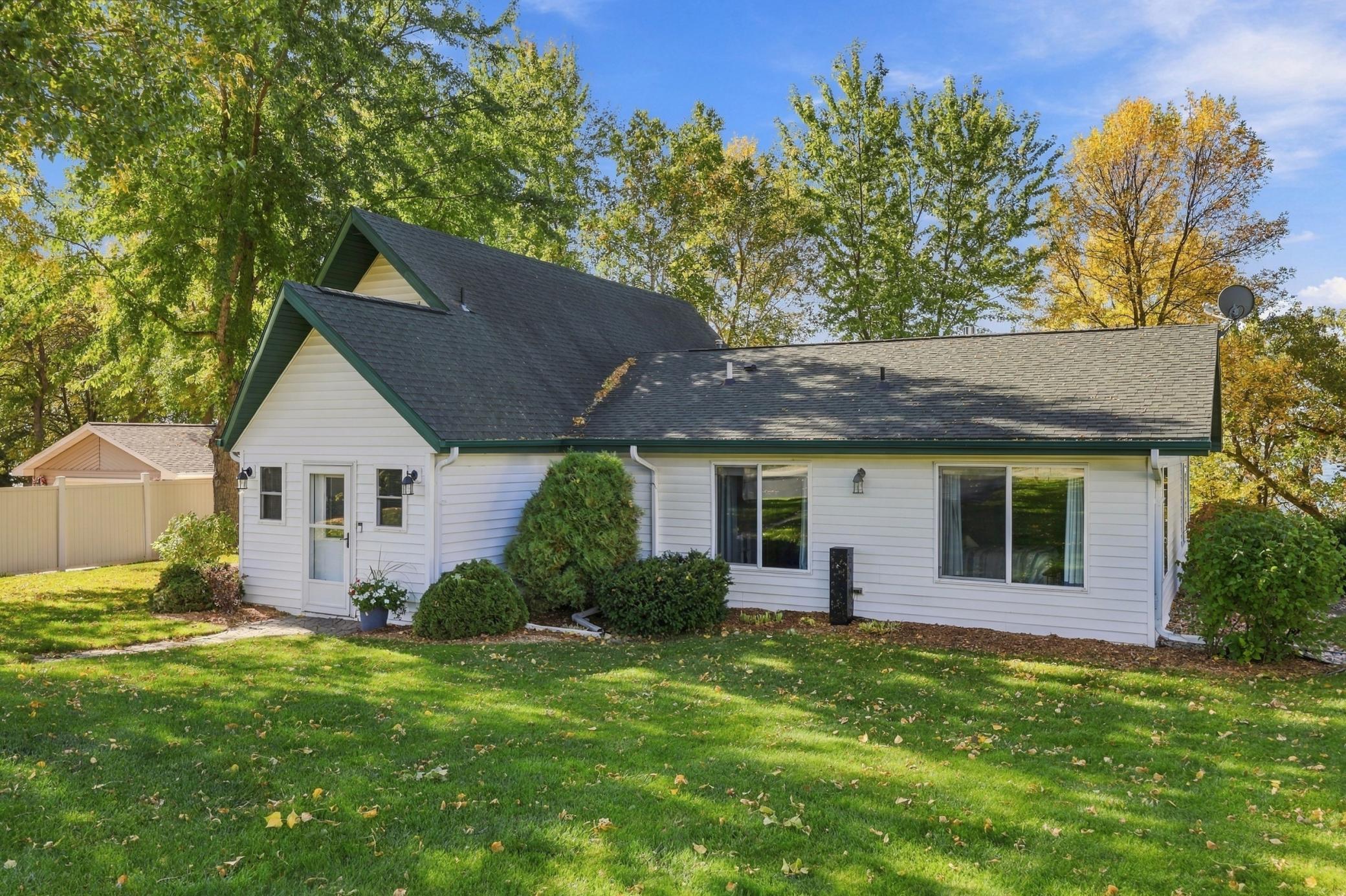 1971 single family home for sale at 43537 Inlet Beach Road in Pelican Rapids, MN — 4 bed, 2 bath (photo 2 of 53)