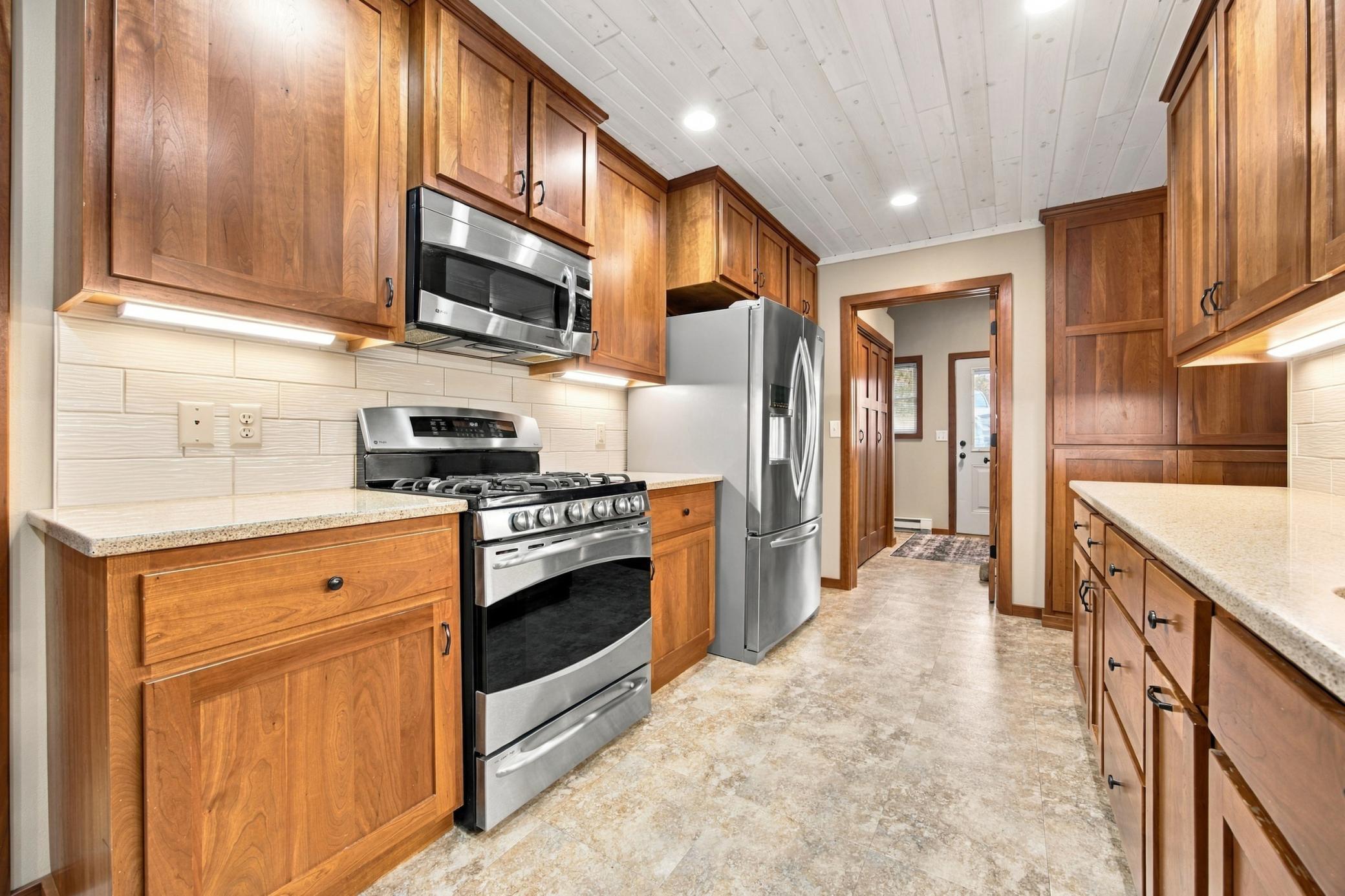 1971 single family home for sale at 43537 Inlet Beach Road in Pelican Rapids, MN — 4 bed, 2 bath (photo 13 of 53)
