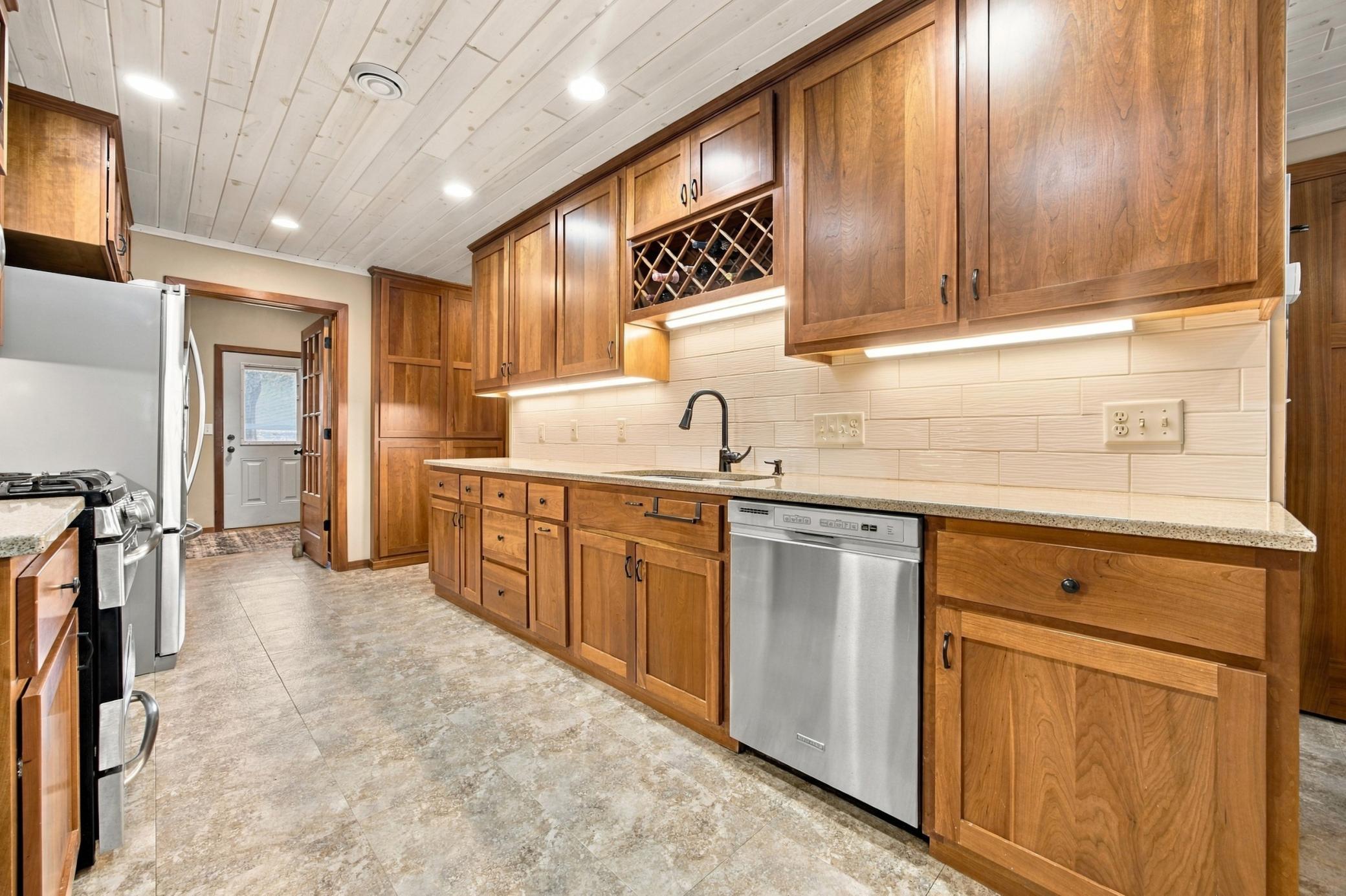 1971 single family home for sale at 43537 Inlet Beach Road in Pelican Rapids, MN — 4 bed, 2 bath (photo 14 of 53)