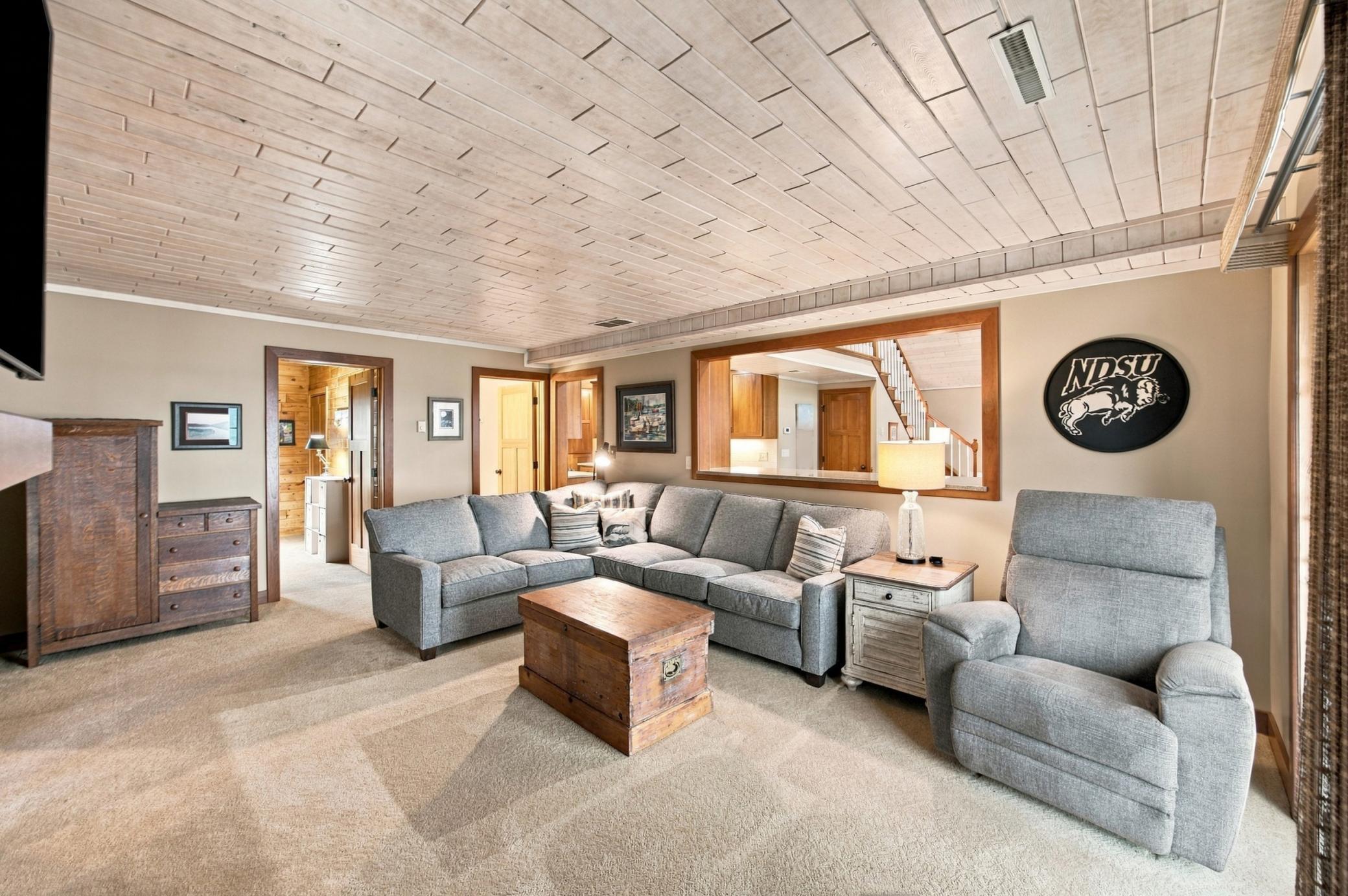 1971 single family home for sale at 43537 Inlet Beach Road in Pelican Rapids, MN — 4 bed, 2 bath (photo 22 of 53)