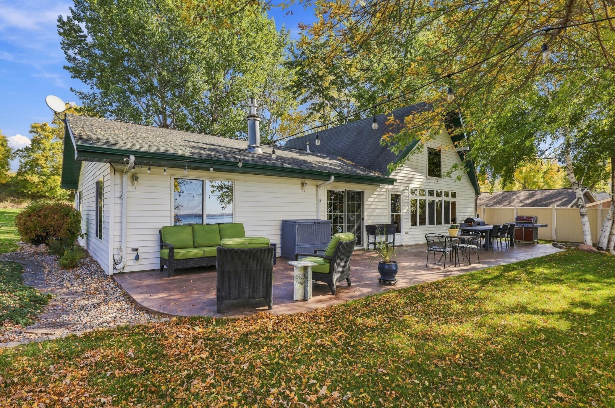 1971 single family home for sale at 43537 Inlet Beach Road in Pelican Rapids, MN — 4 bed, 2 bath (photo 4 of 53)