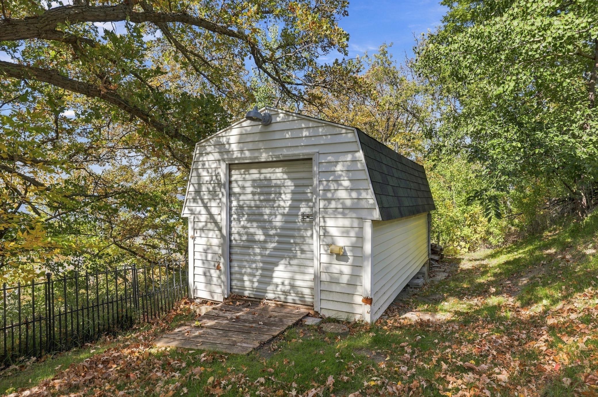 1971 single family home for sale at 43537 Inlet Beach Road in Pelican Rapids, MN — 4 bed, 2 bath (photo 40 of 53)
