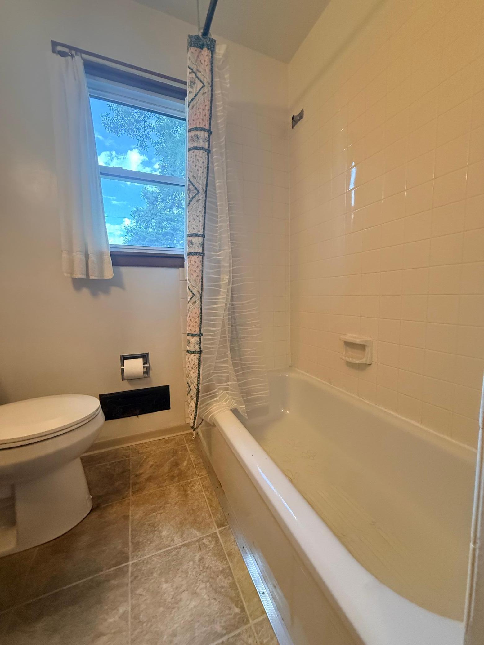1954 single family home for sale at 1114 10 1/2 Street N in Moorhead, MN — 3 bed, 1 bath (photo 8 of 10)