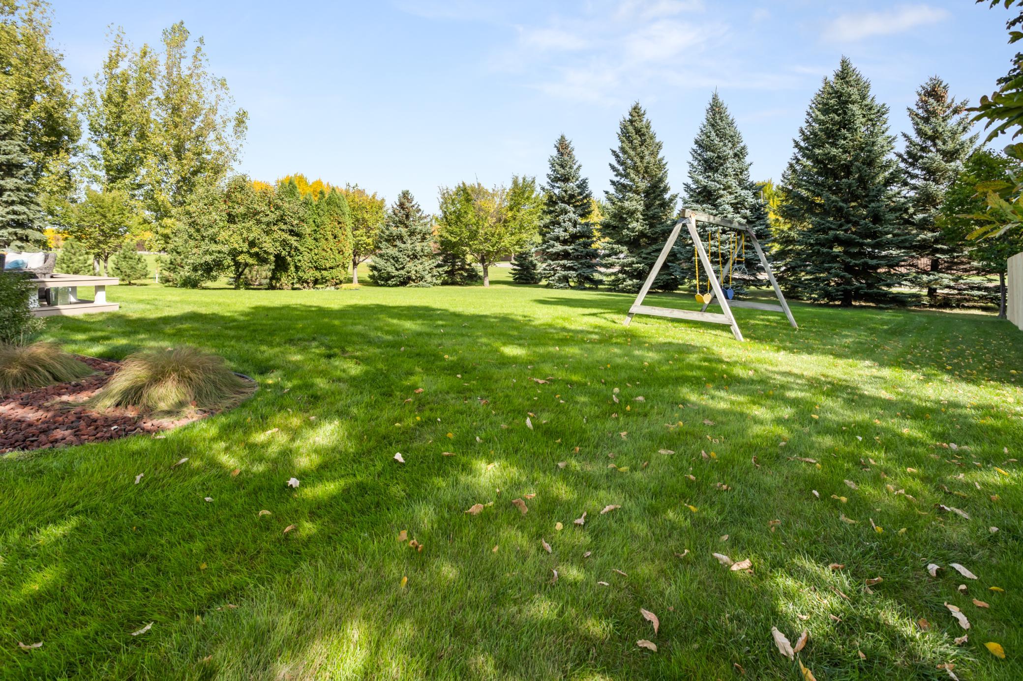 1994 single family home for sale at 5010 Meadow Creek Drive S in Fargo, ND — 5 bed, 4 bath (photo 65 of 75)