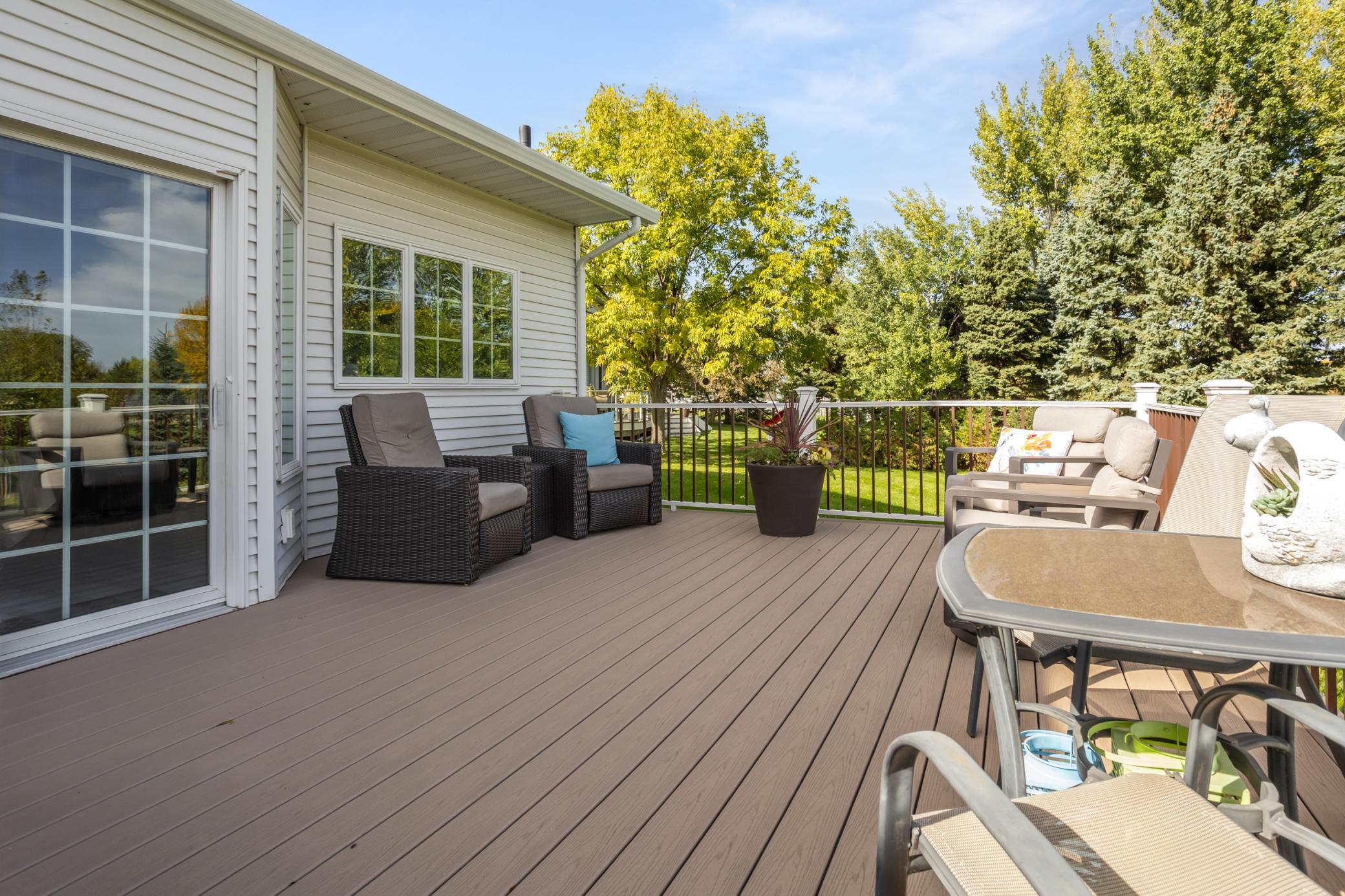1994 single family home for sale at 5010 Meadow Creek Drive S in Fargo, ND — 5 bed, 4 bath (photo 68 of 75)