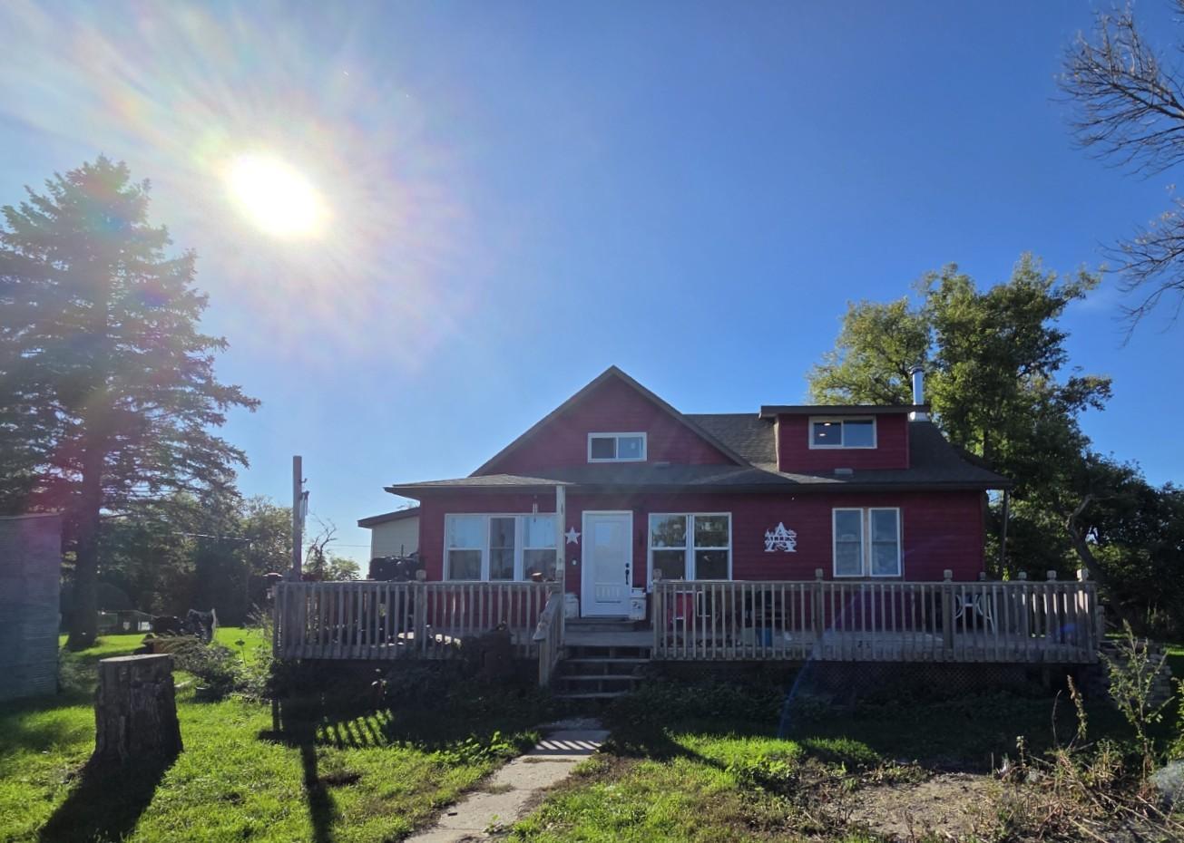 1940 single family home for sale at 12660 80th Street SE in Stirum, ND — 5 bed, 2 bath (photo 4 of 26)