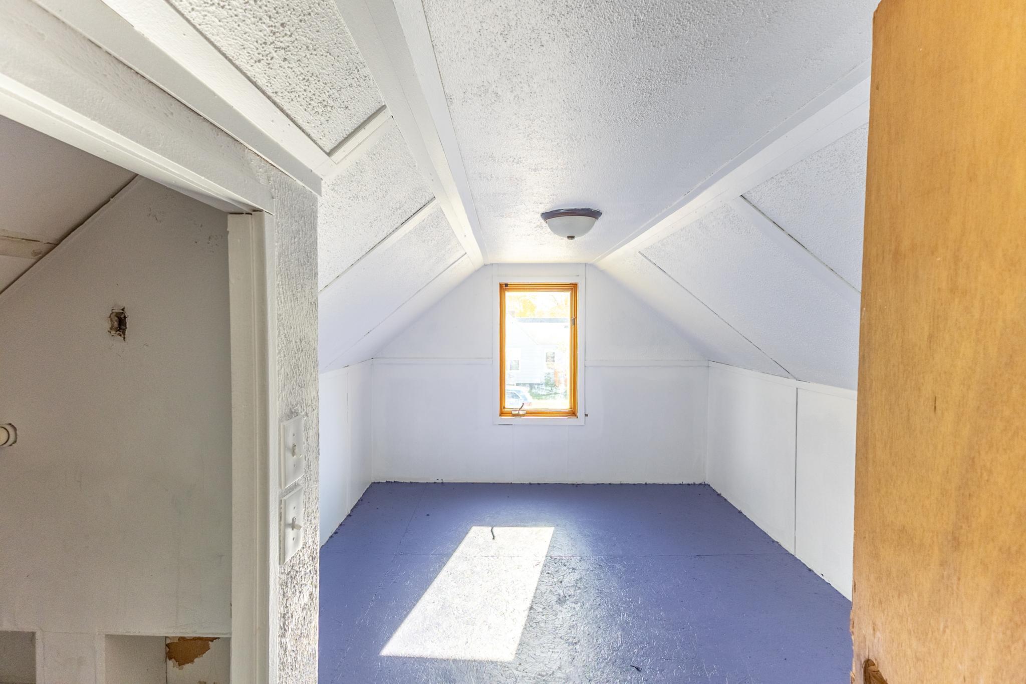 1910 single family home for sale at 1311 3rd Street SE in Bemidji, MN — 5 bed, 3 bath (photo 12 of 59)
