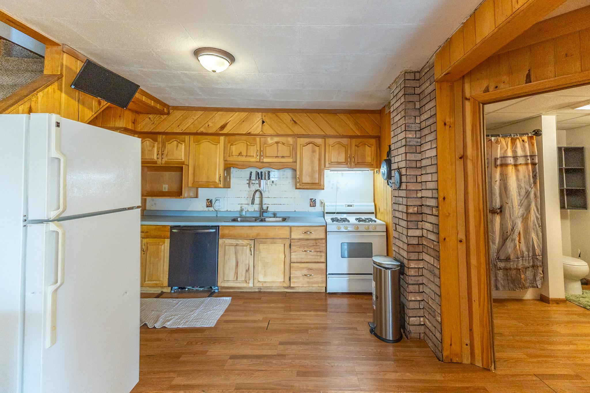 1910 single family home for sale at 1311 3rd Street SE in Bemidji, MN — 5 bed, 3 bath (photo 15 of 59)
