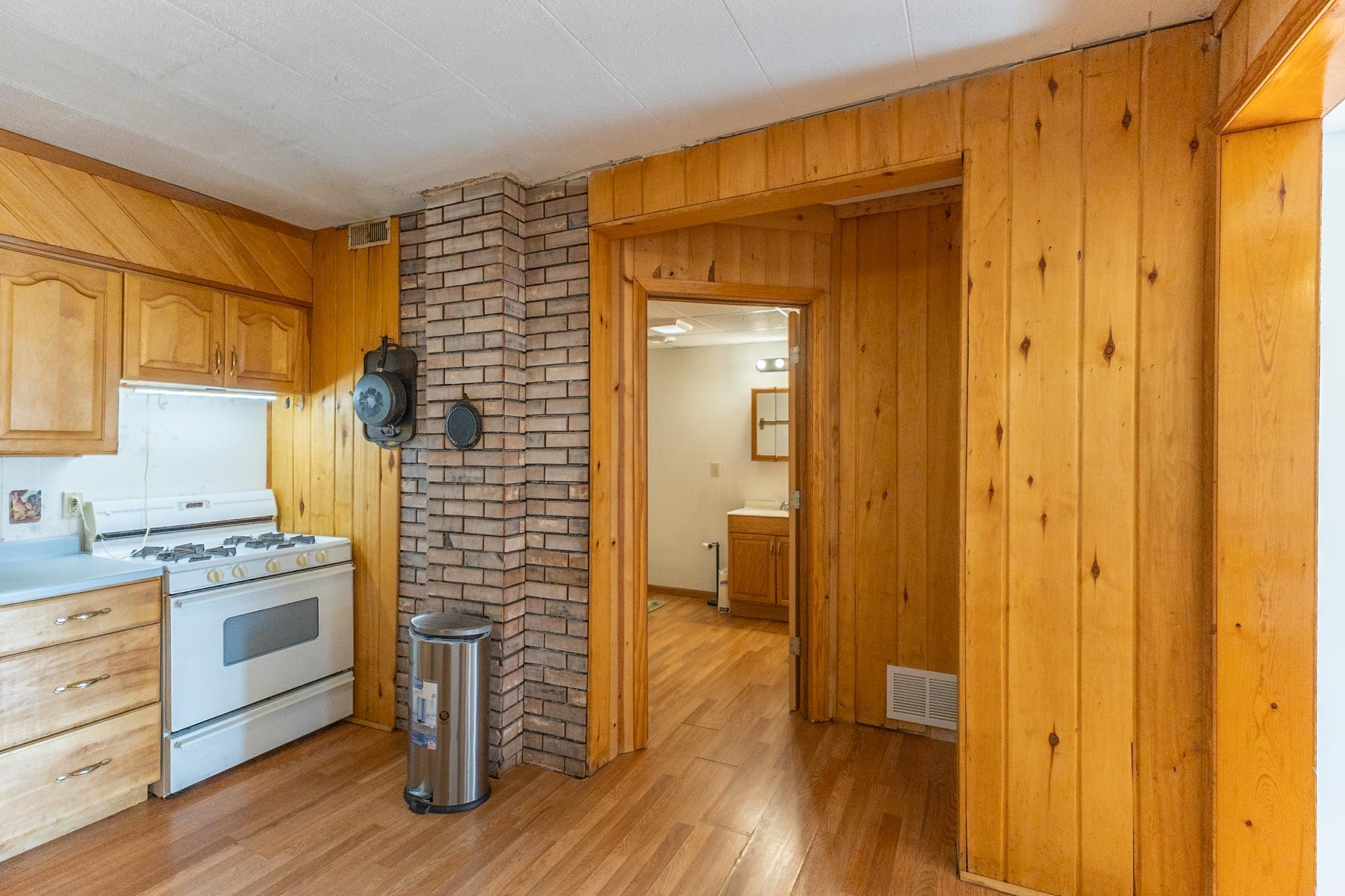 1910 single family home for sale at 1311 3rd Street SE in Bemidji, MN — 5 bed, 3 bath (photo 16 of 59)